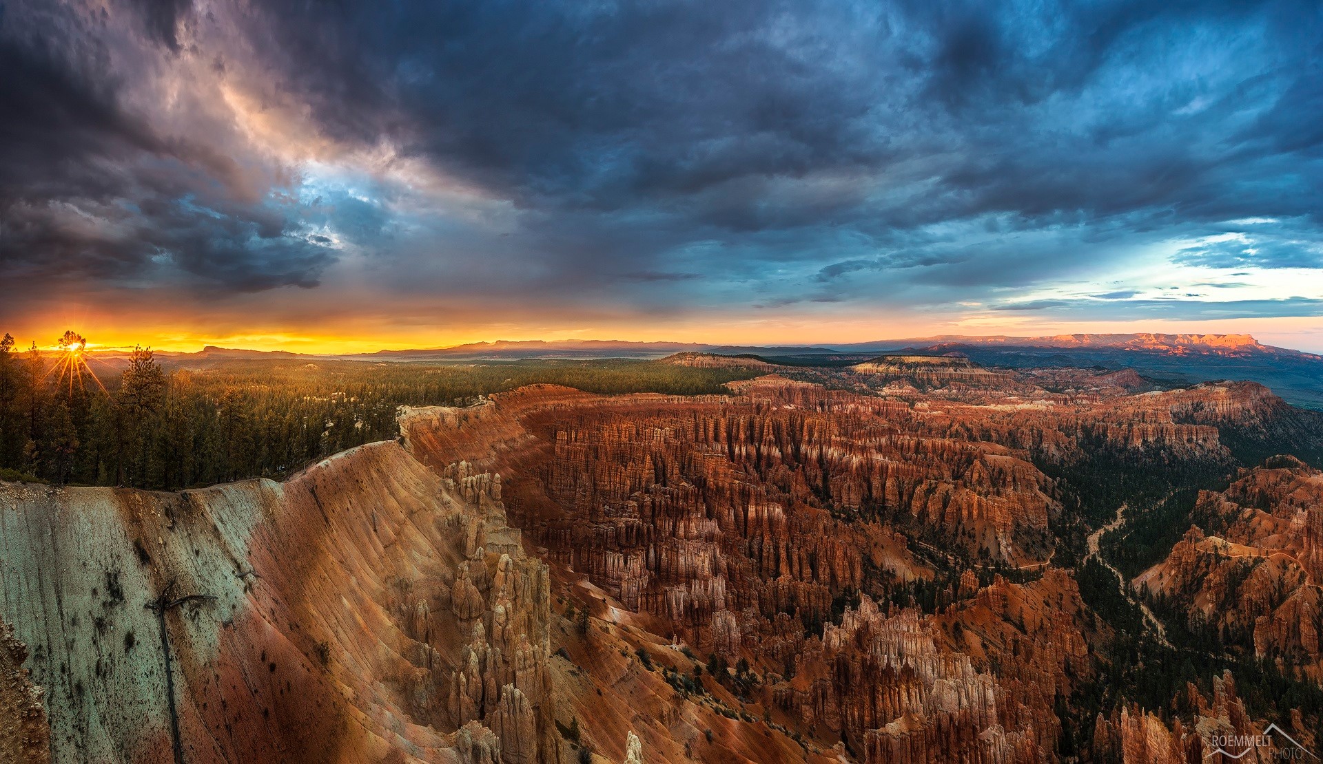 Bryce Canyon National Park at Sunrise, Utah, USA HD Wallpaper