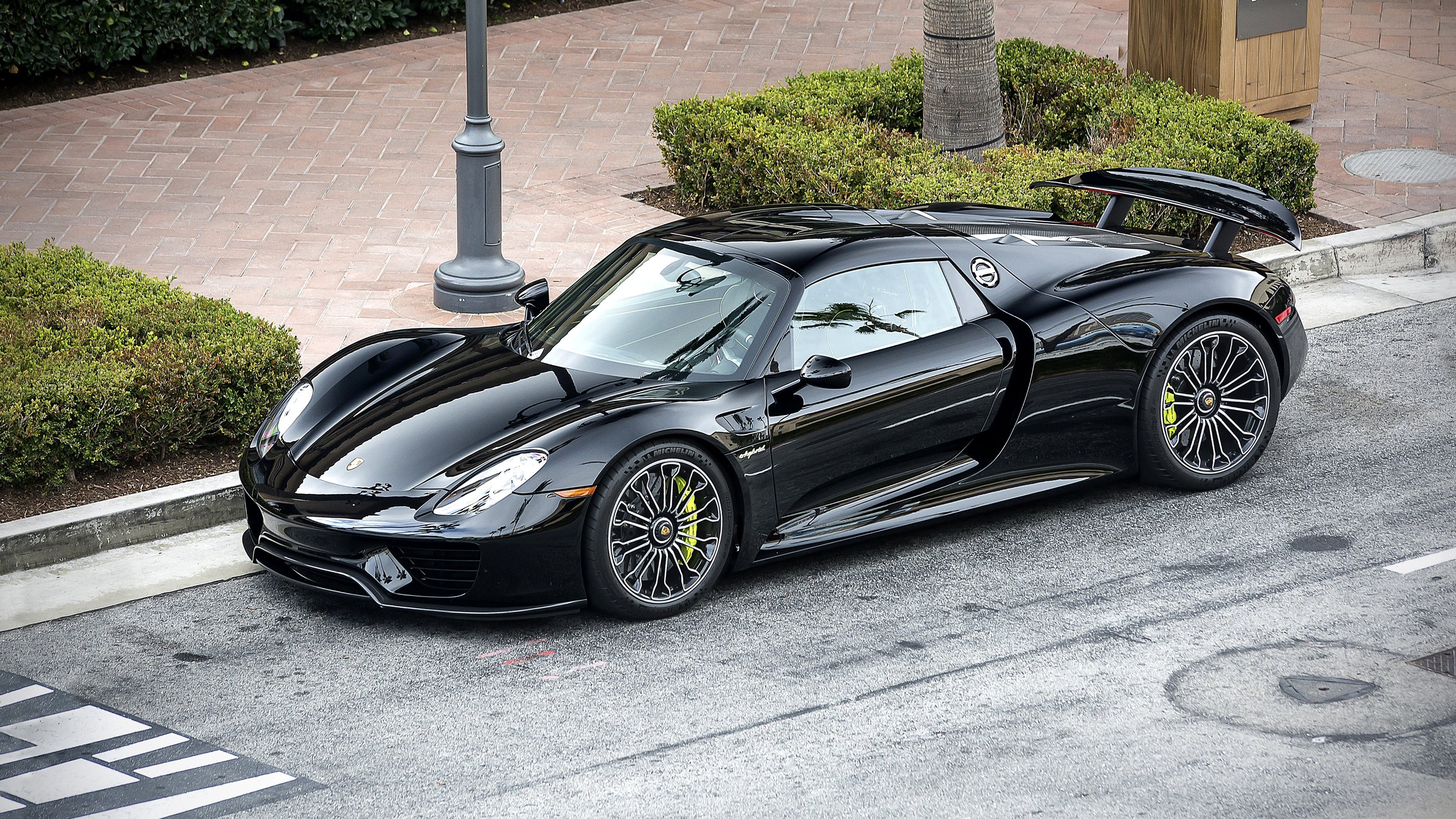 Black 2015 Porsche 918 Spyder HD Wallpaper