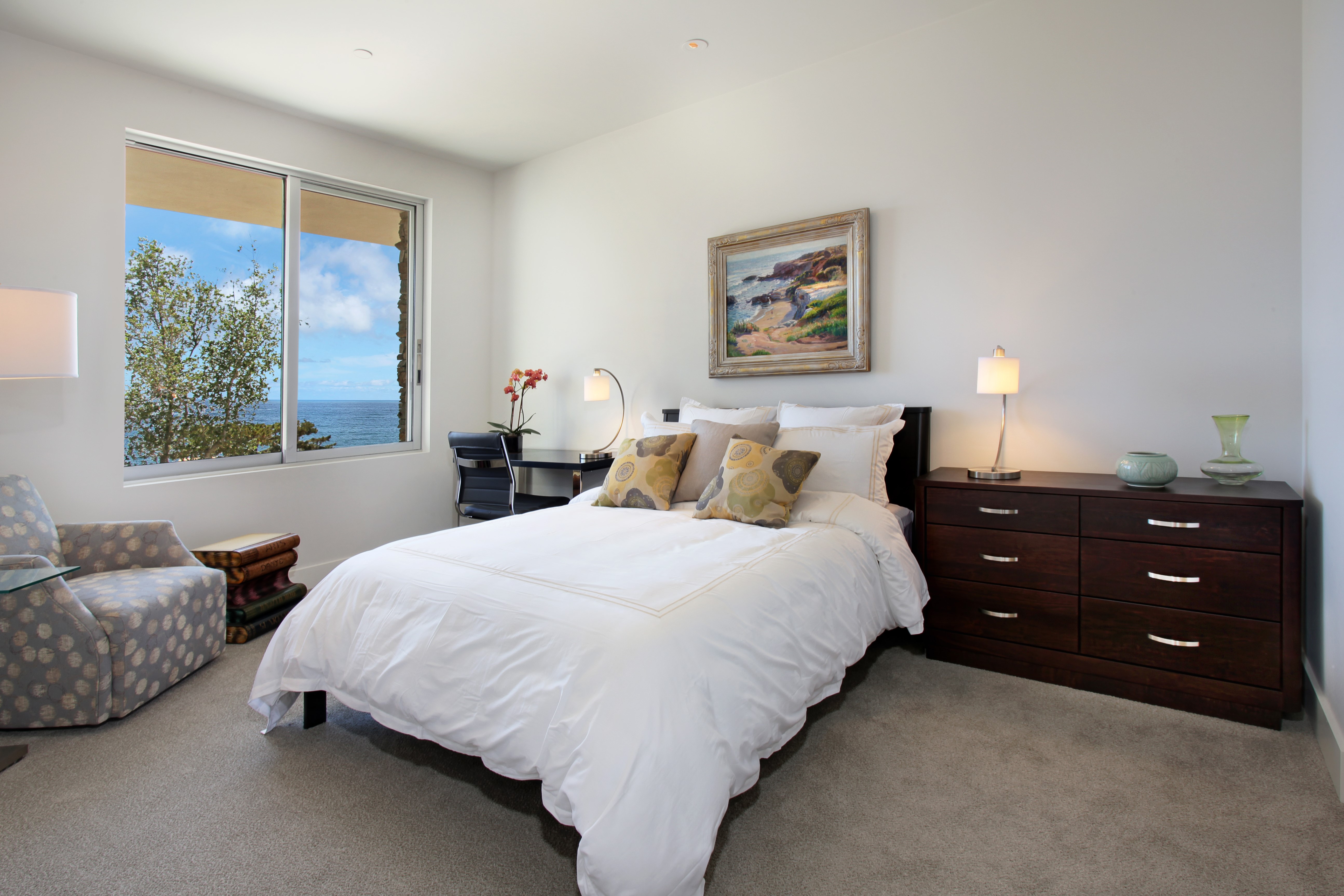 Bedroom with Ocean View HD Wallpaper