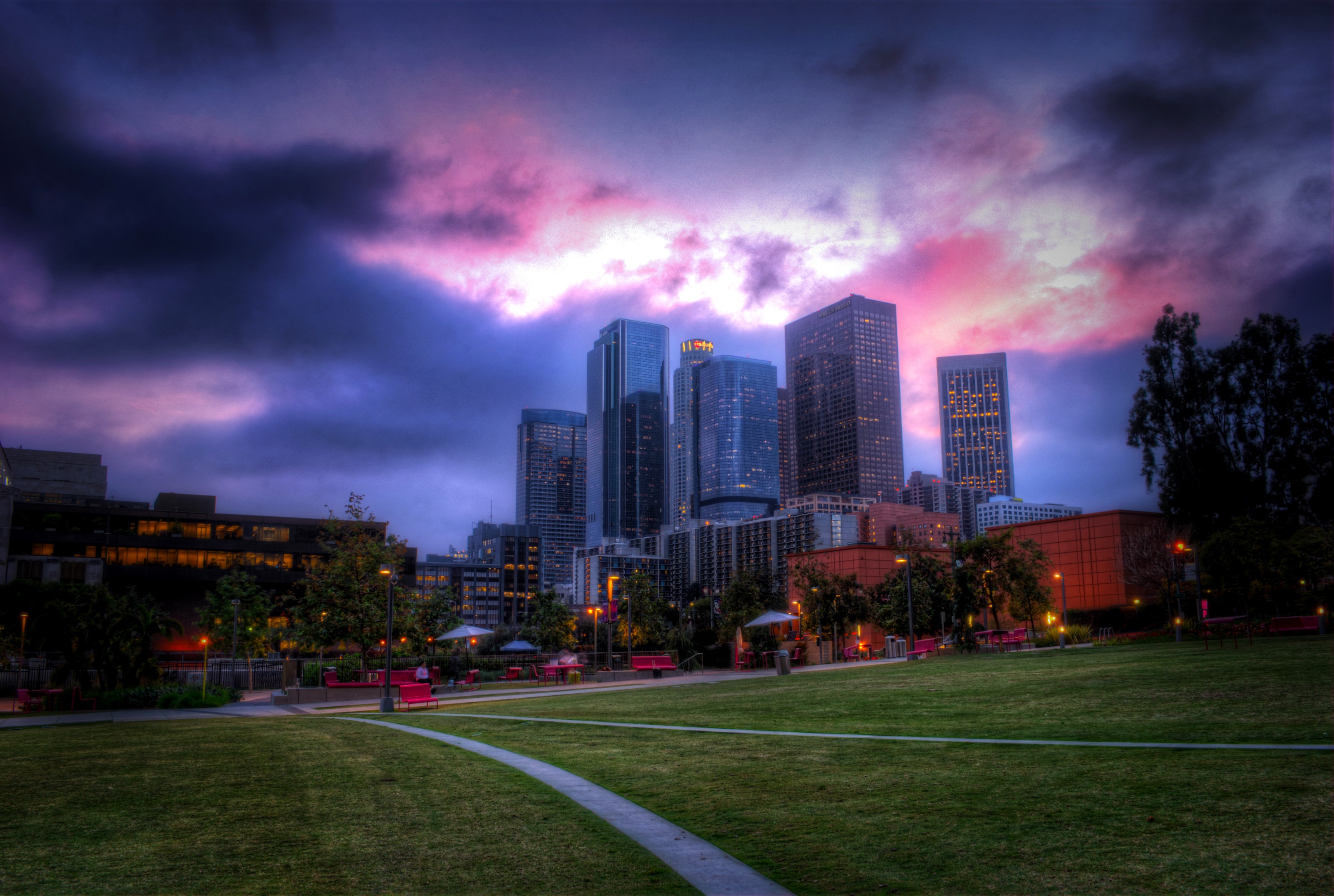 Downtown Los Angeles skyline at dusk with a park HD Wallpaper