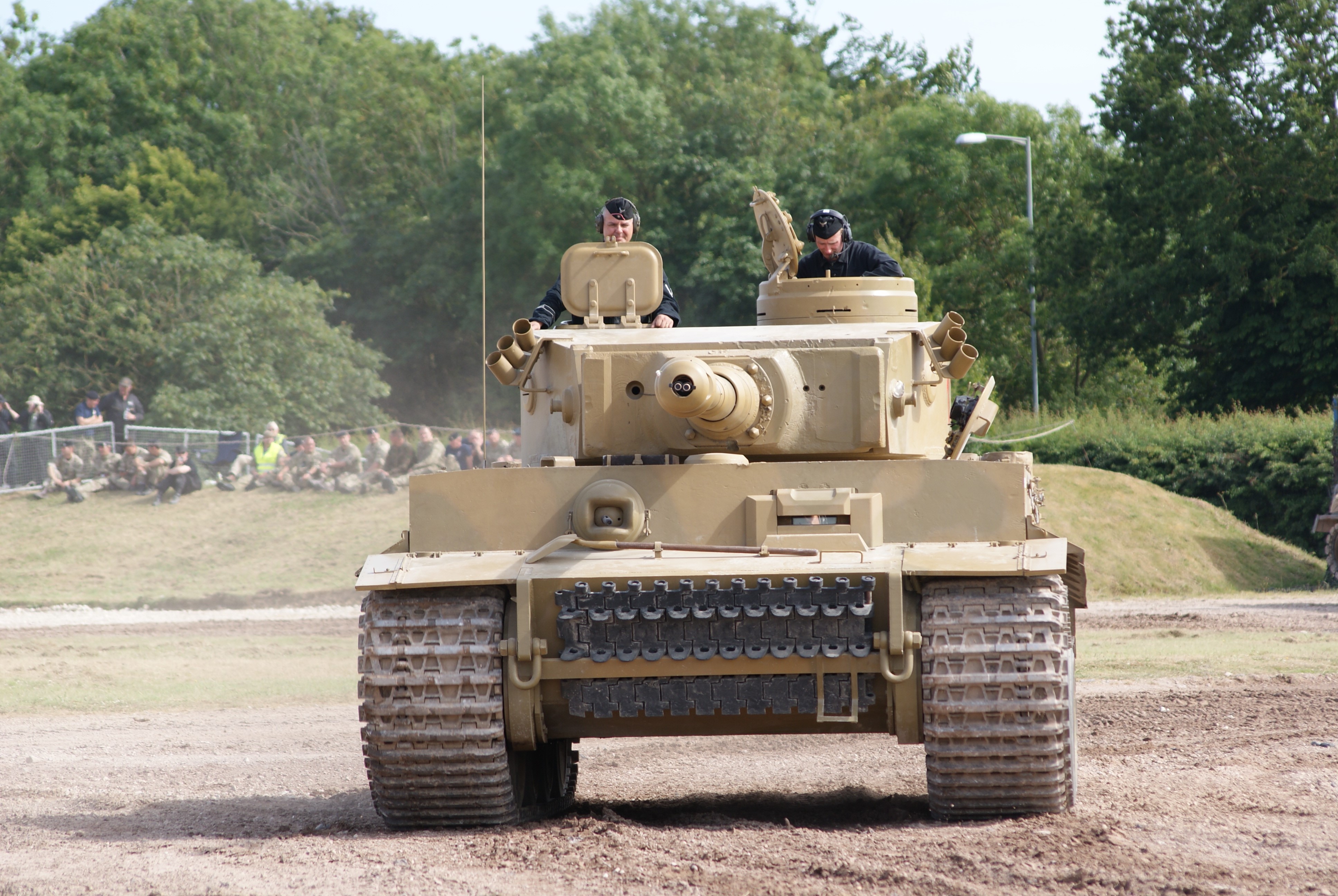 Tiger Tank at Tankfest 2015 HD Wallpaper