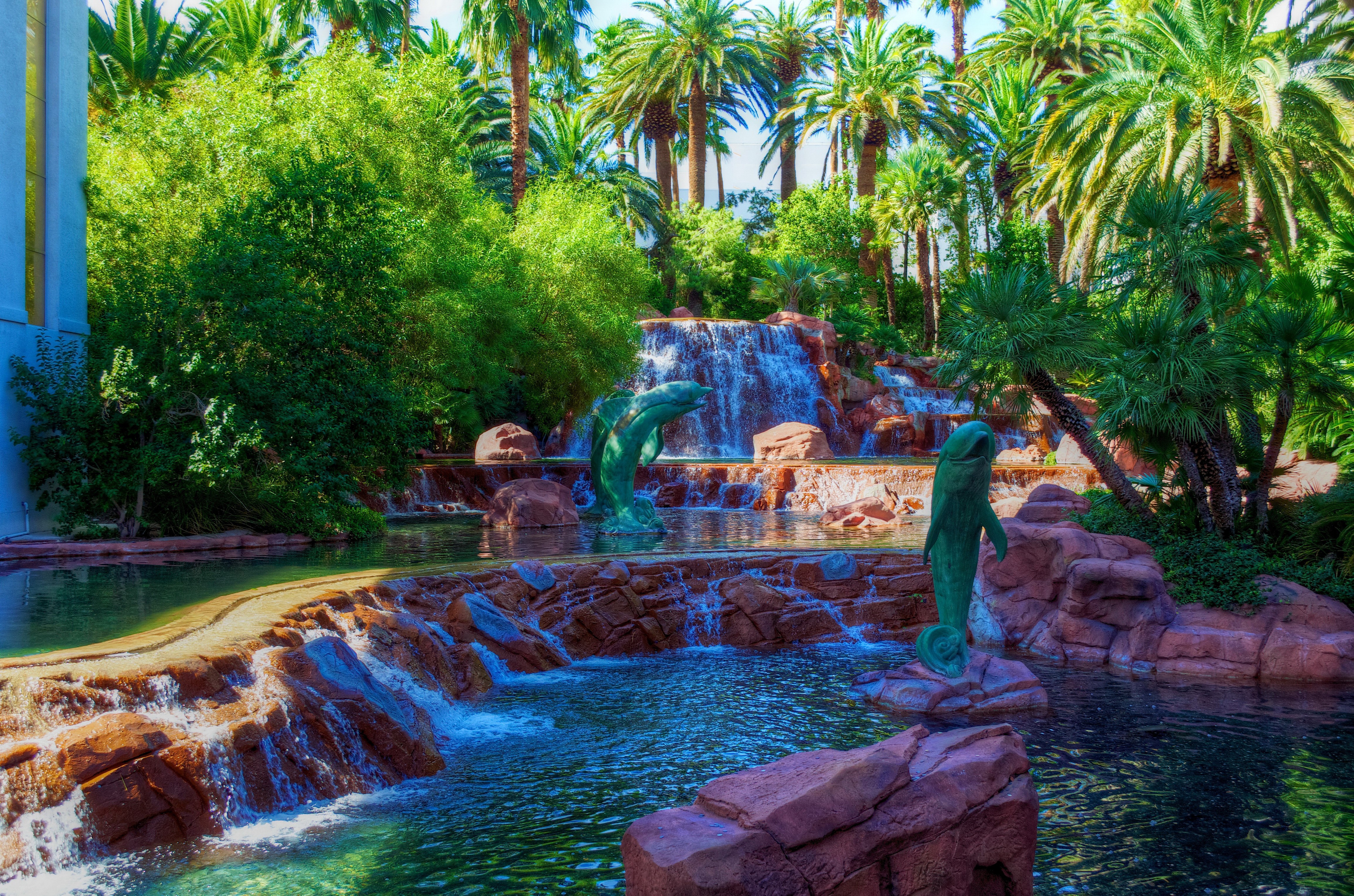 Waterfalls and palm trees in Las Vegas HD Wallpaper