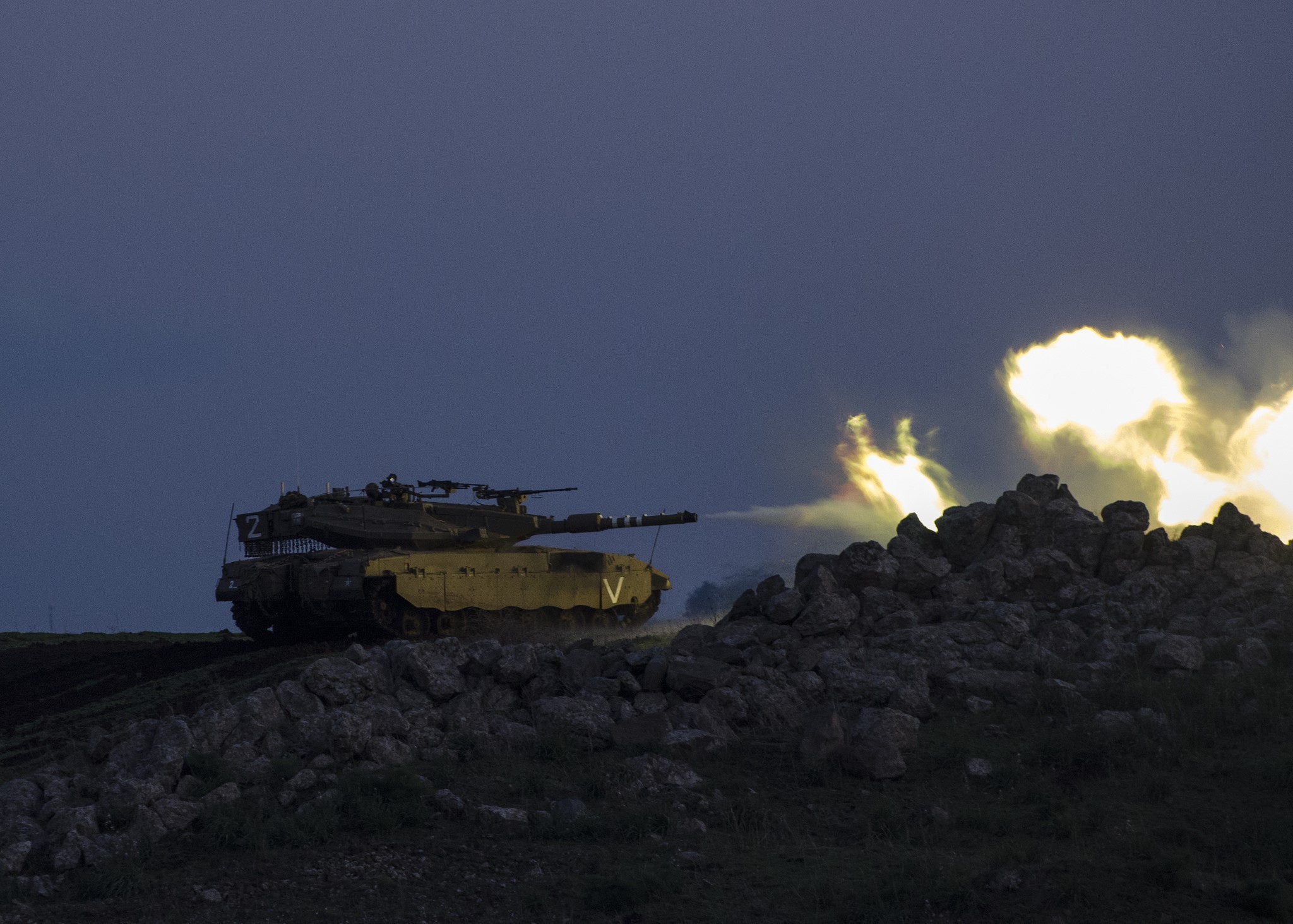 Merkava Mk 3 tank firing in Israel HD Wallpaper