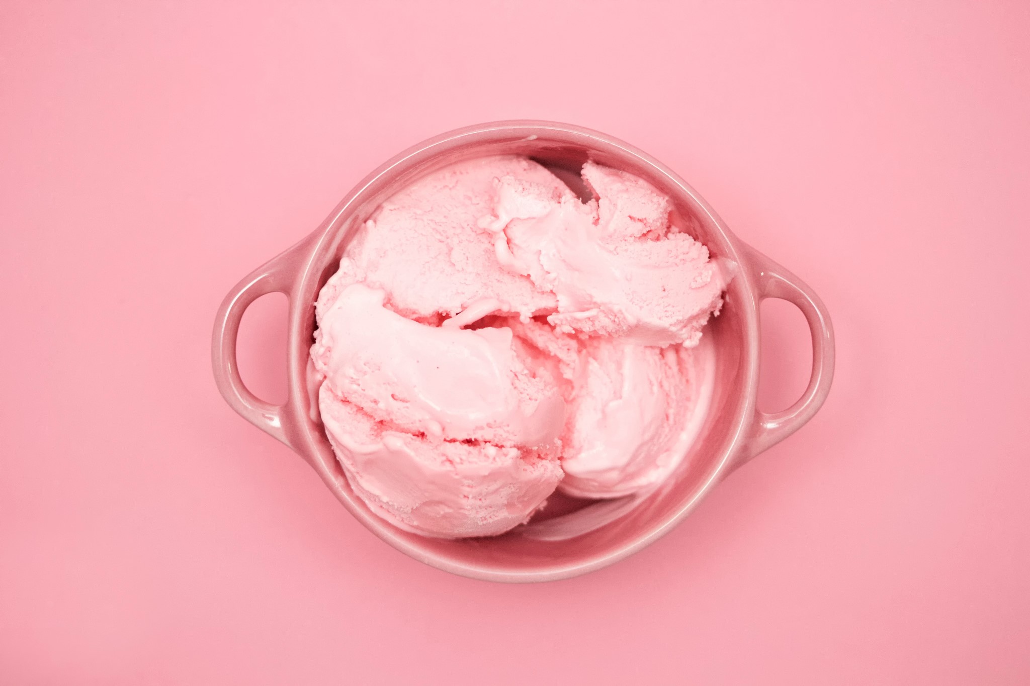 Pink ice cream in a pink bowl HD Wallpaper