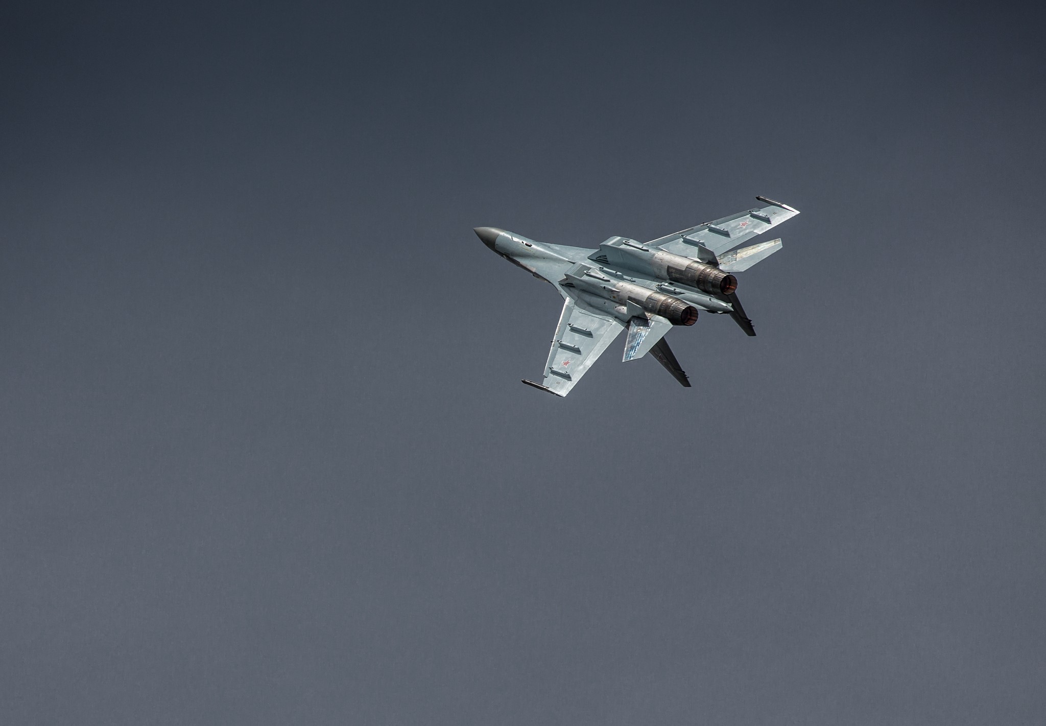 Sukhoi Su-35 fighter jet in flight HD Wallpaper