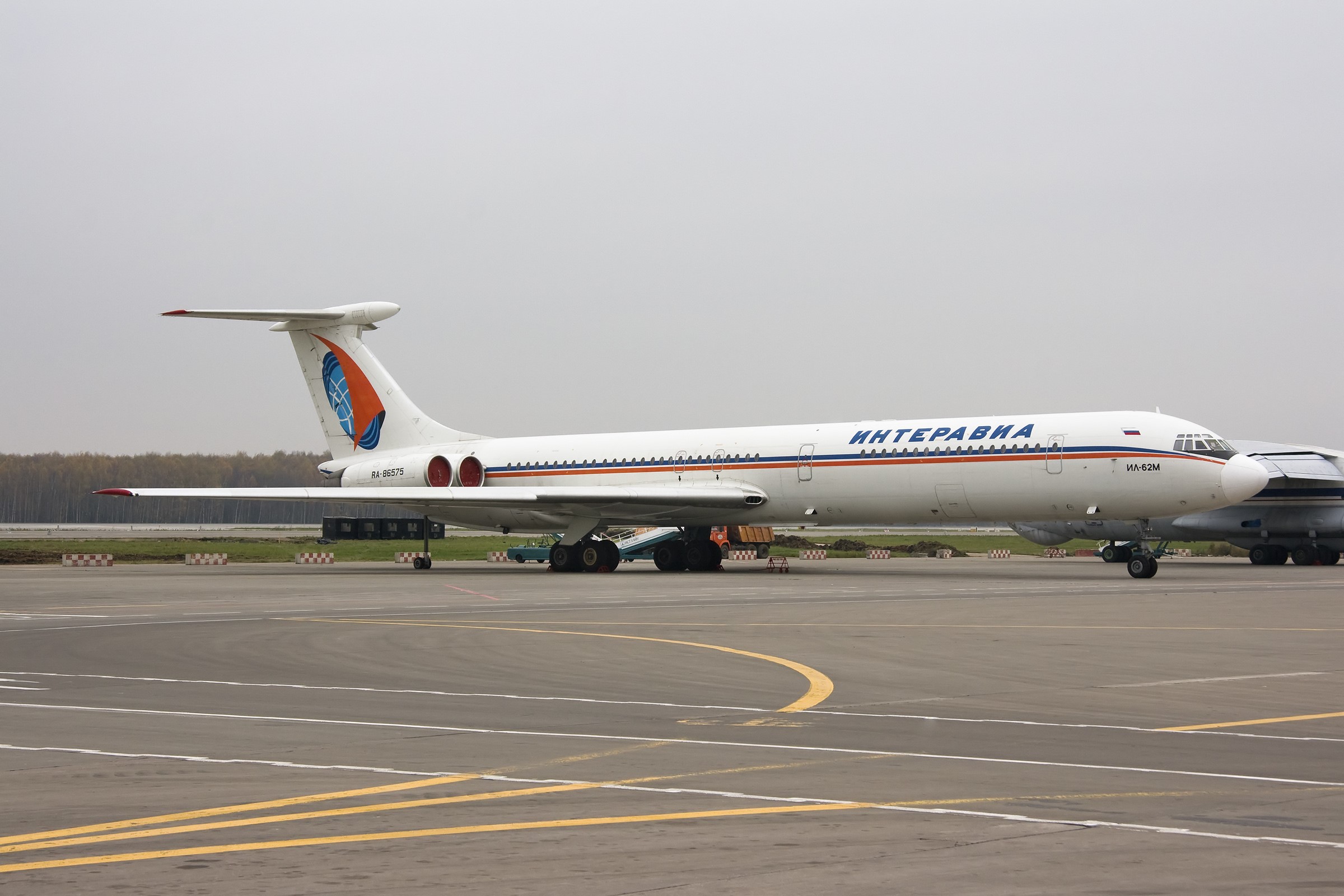 Ilyushin Il-62 airplane with Interavia livery HD Wallpaper