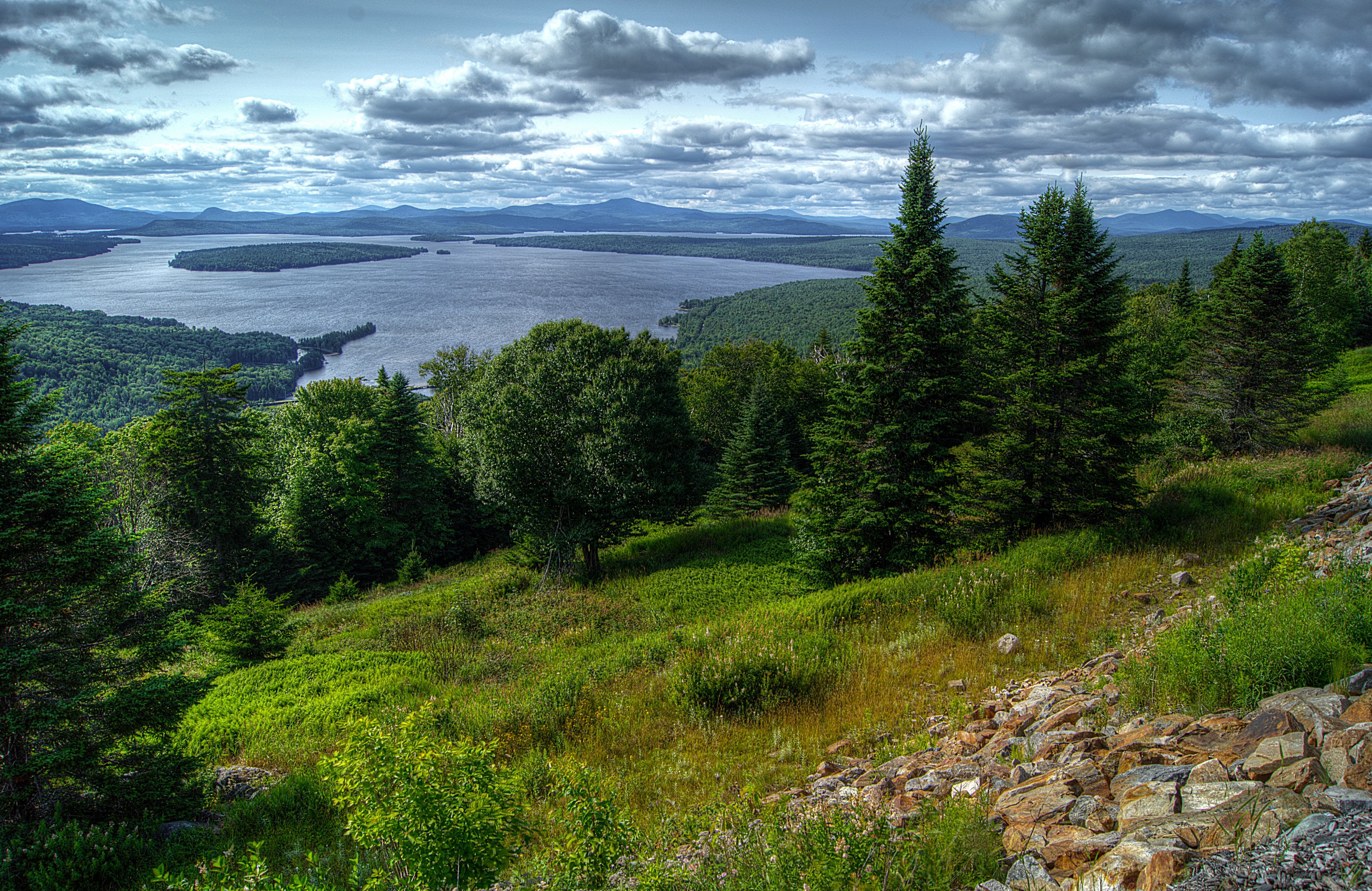 Lake Mooselookmeguntic Scenery with Trees and Clouds HD Wallpaper