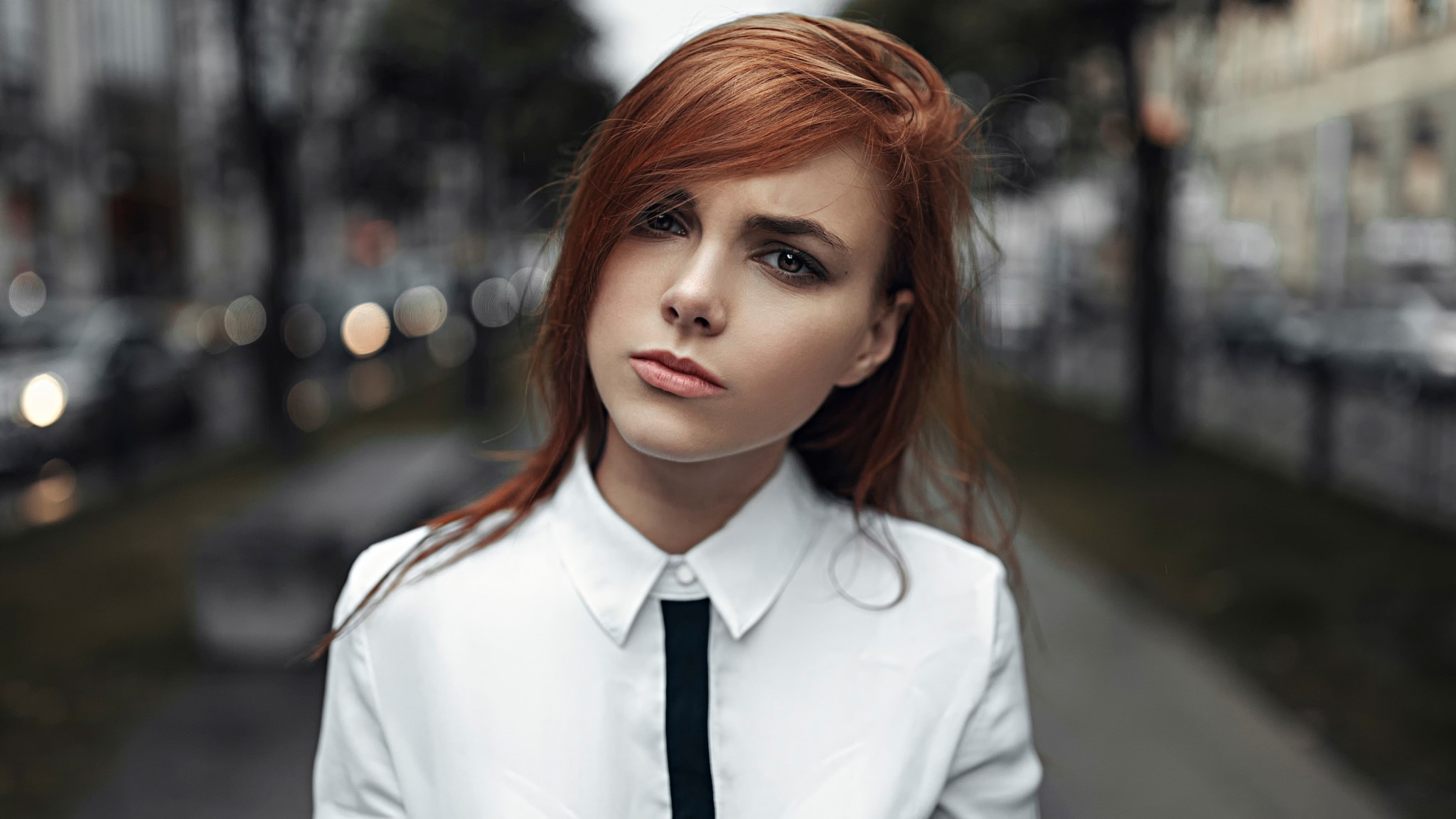 Redhead girl with auburn hair HD Wallpaper