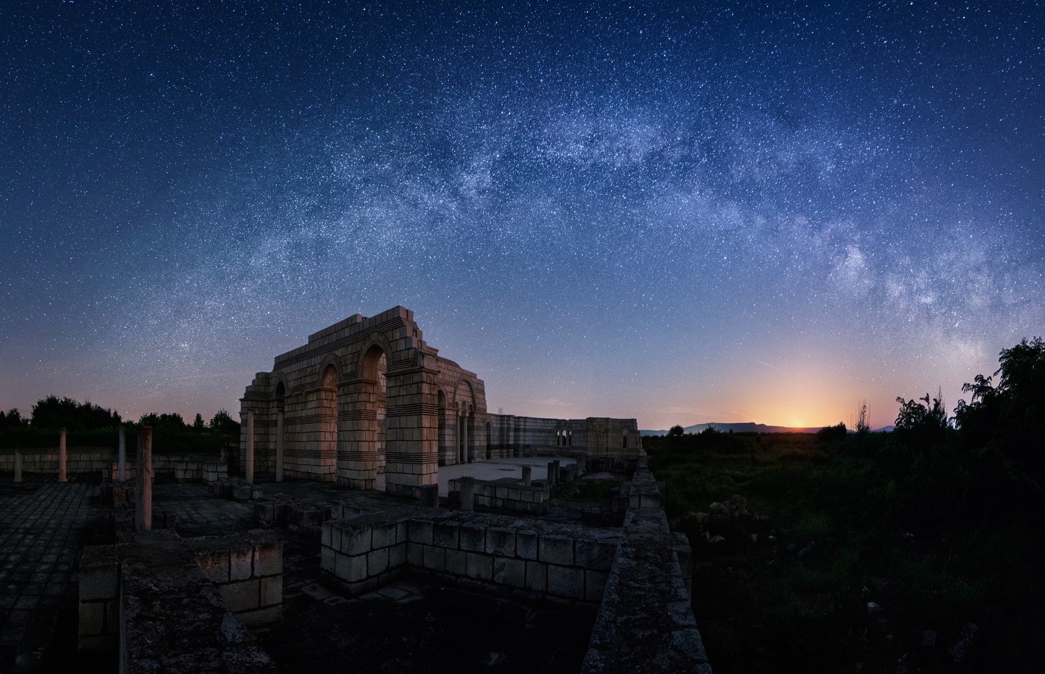 Pliska Major Basilica ruins under the Milky Way in Bulgaria HD Wallpaper
