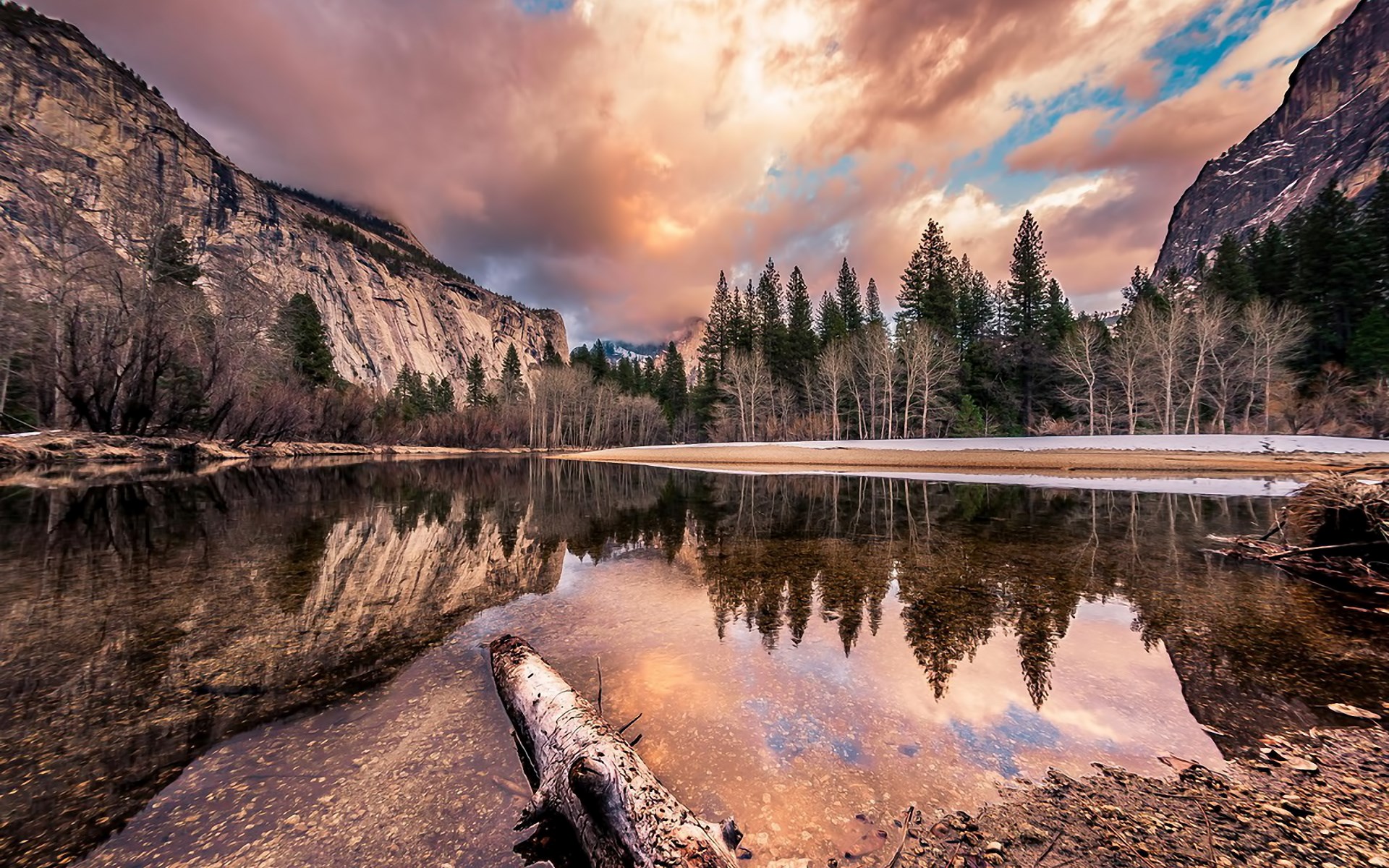 Yosemite Valley with El Capitan and Merced River HD Wallpaper