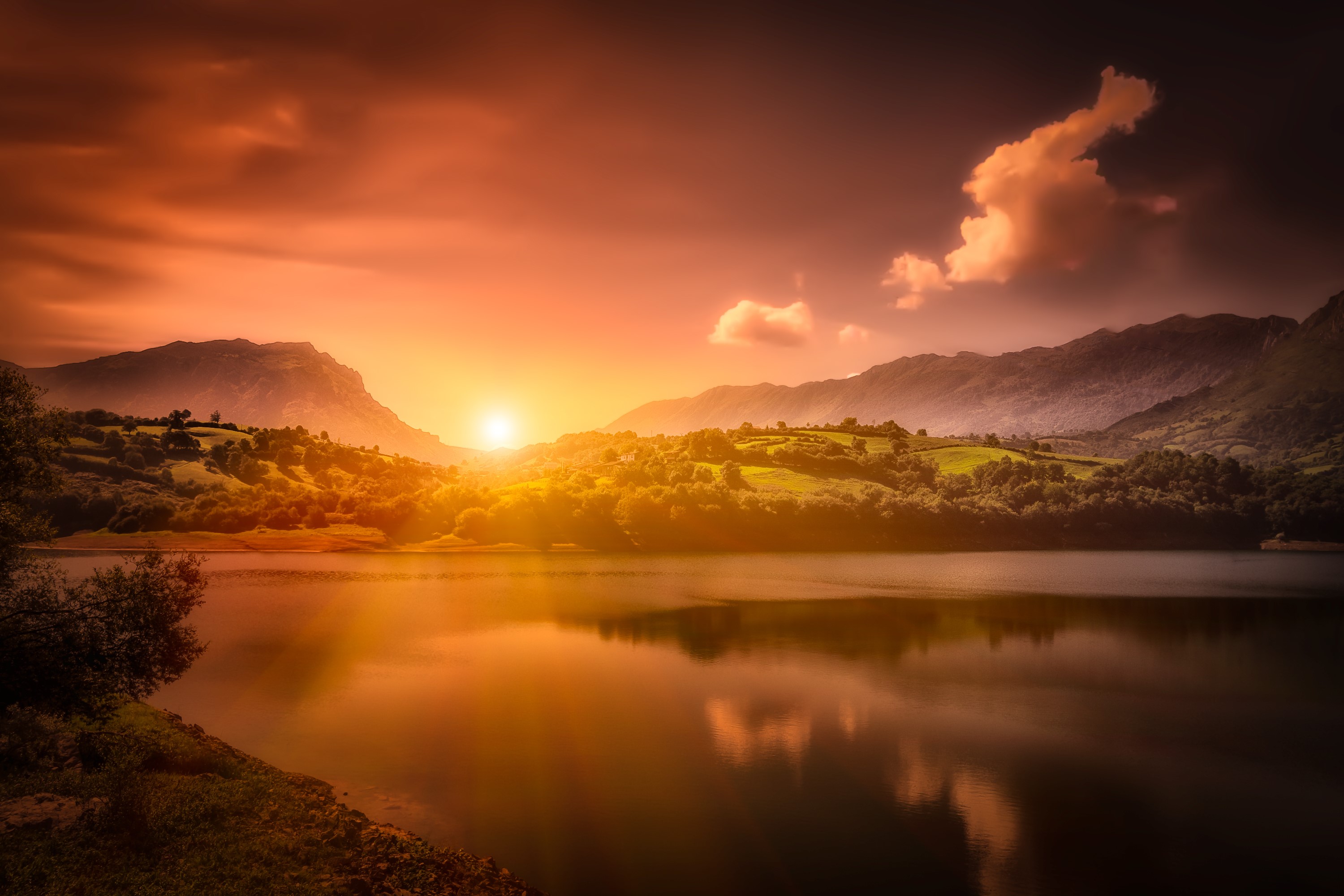 Sunset over Alfilorios Reservoir in Asturias, Spain HD Wallpaper