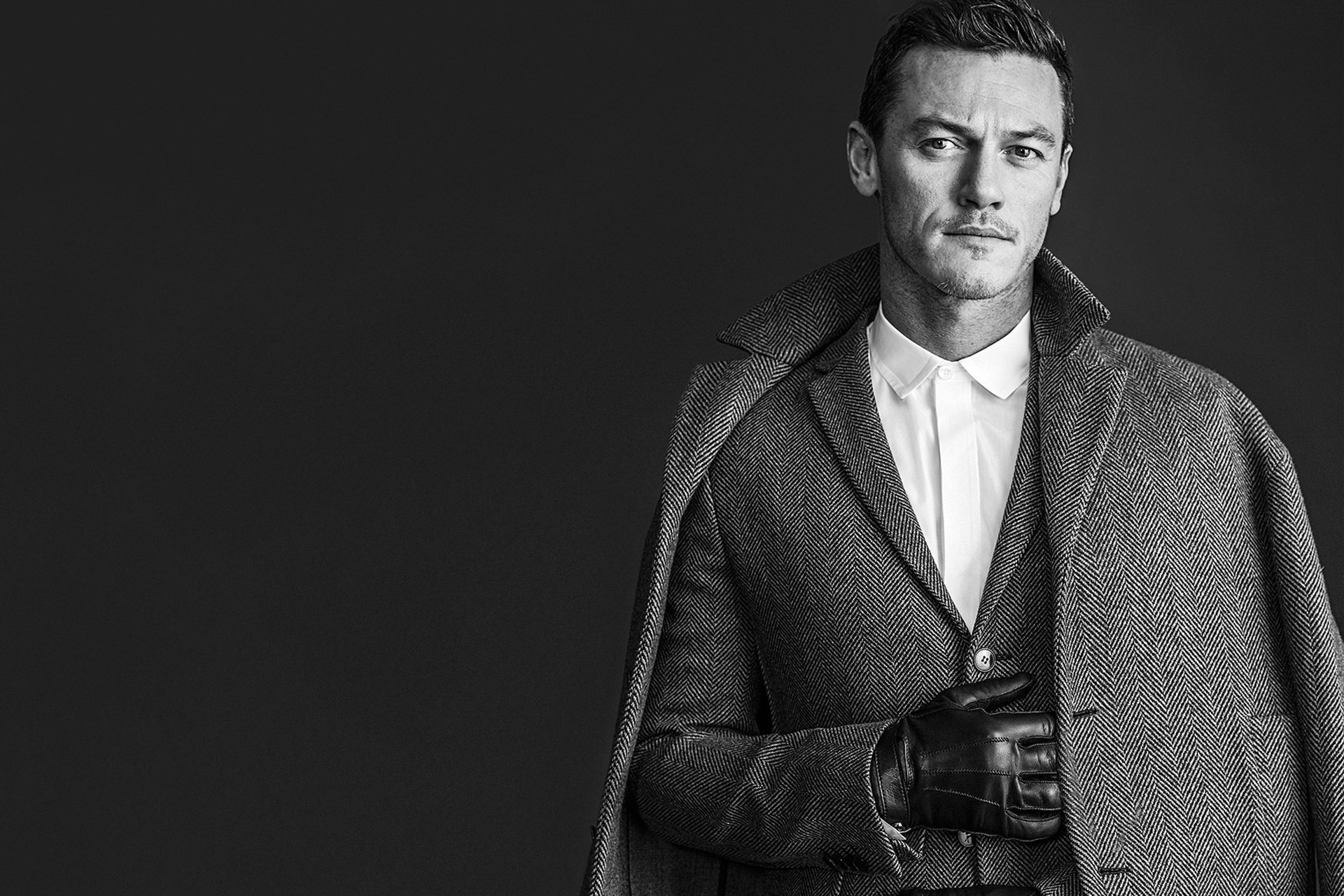 Luke Evans by Rodolfo Martinez HD Wallpaper