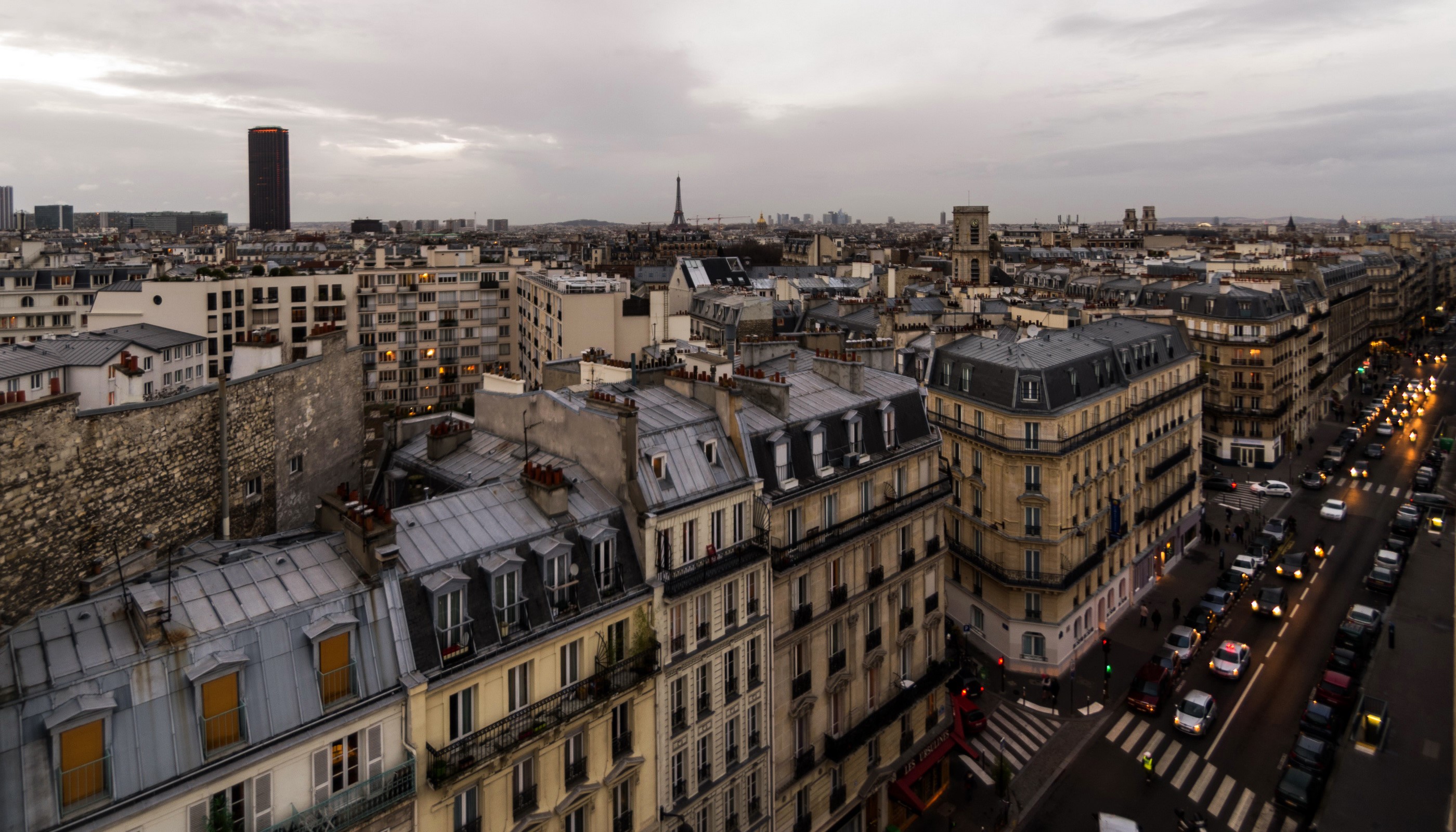 Parisian cityscape with Eiffel Tower and Montparnasse Tower HD Wallpaper