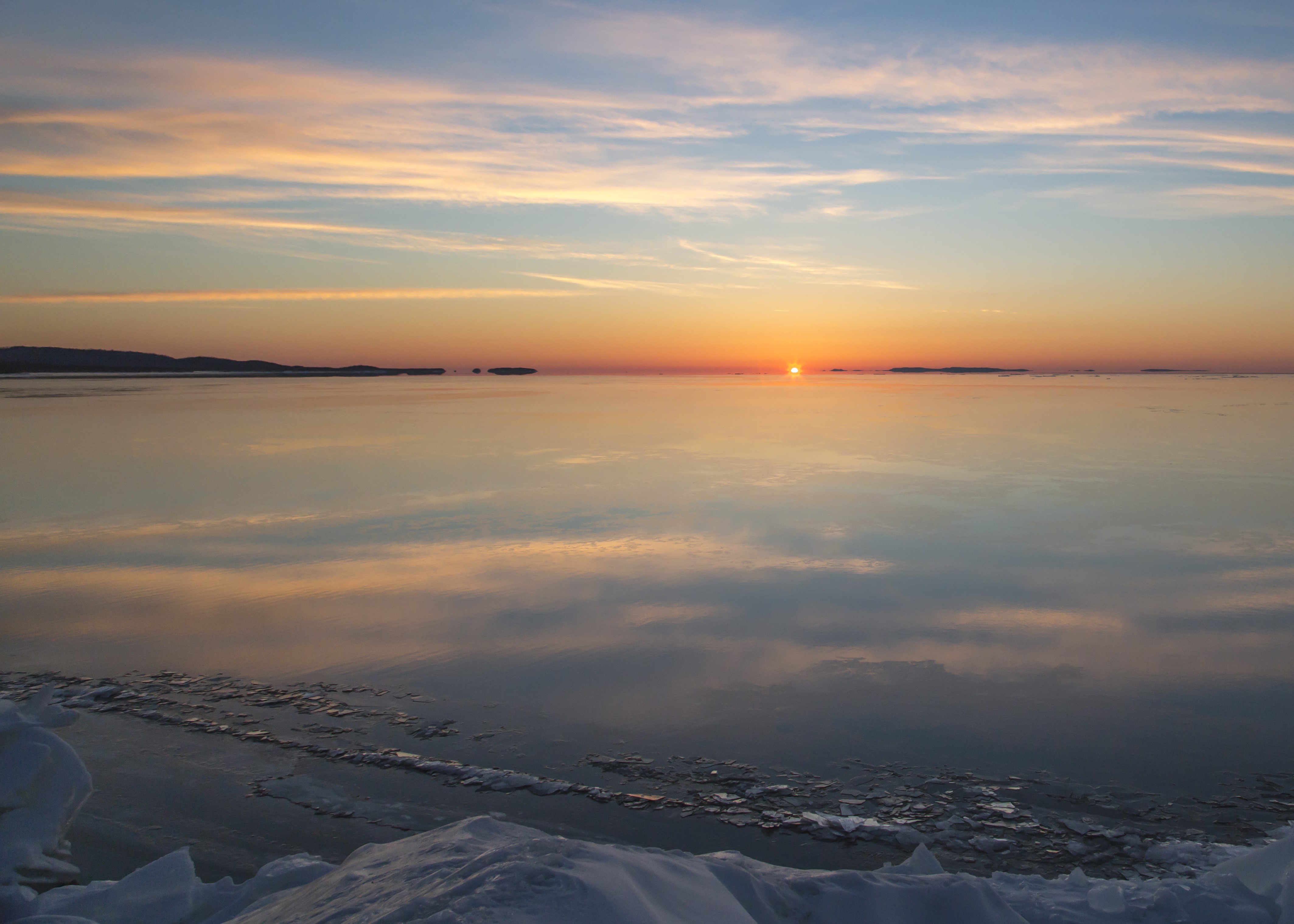 4K Sunrise over a Frozen Lake HD Wallpaper