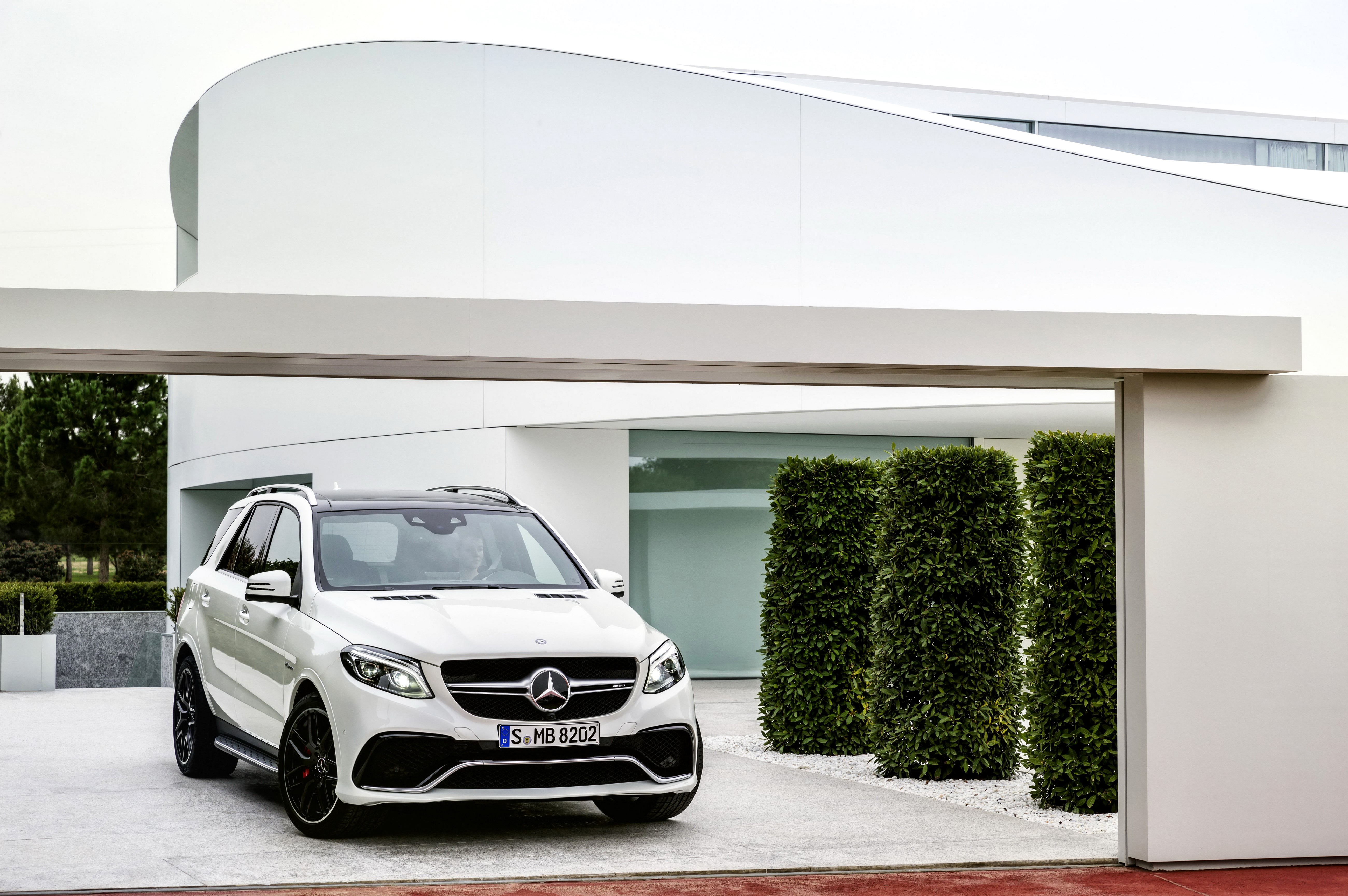 White 2015 Mercedes-Benz GLE 63 AMG Front HD Wallpaper