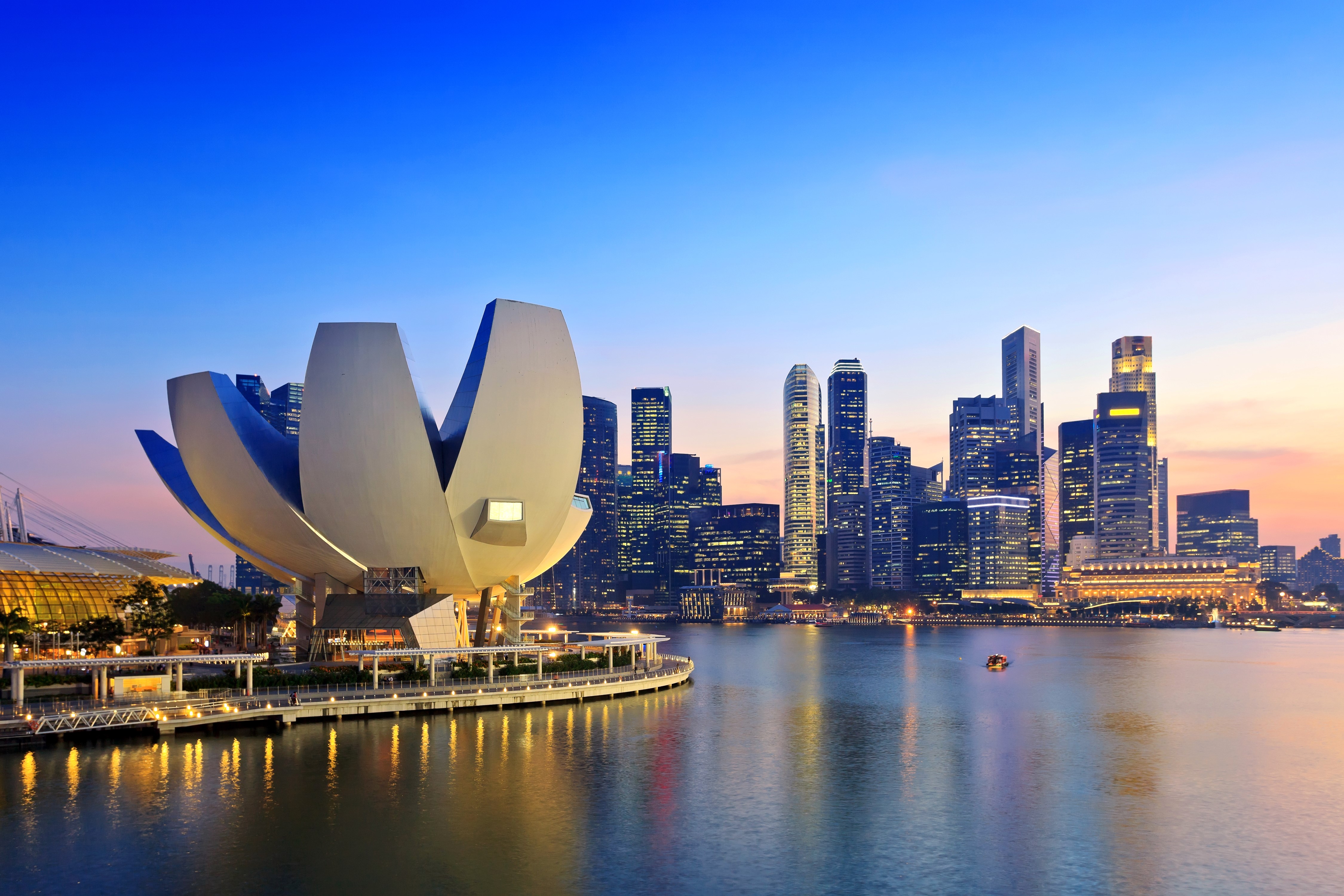 Singapore Skyline with ArtScience Museum HD Wallpaper