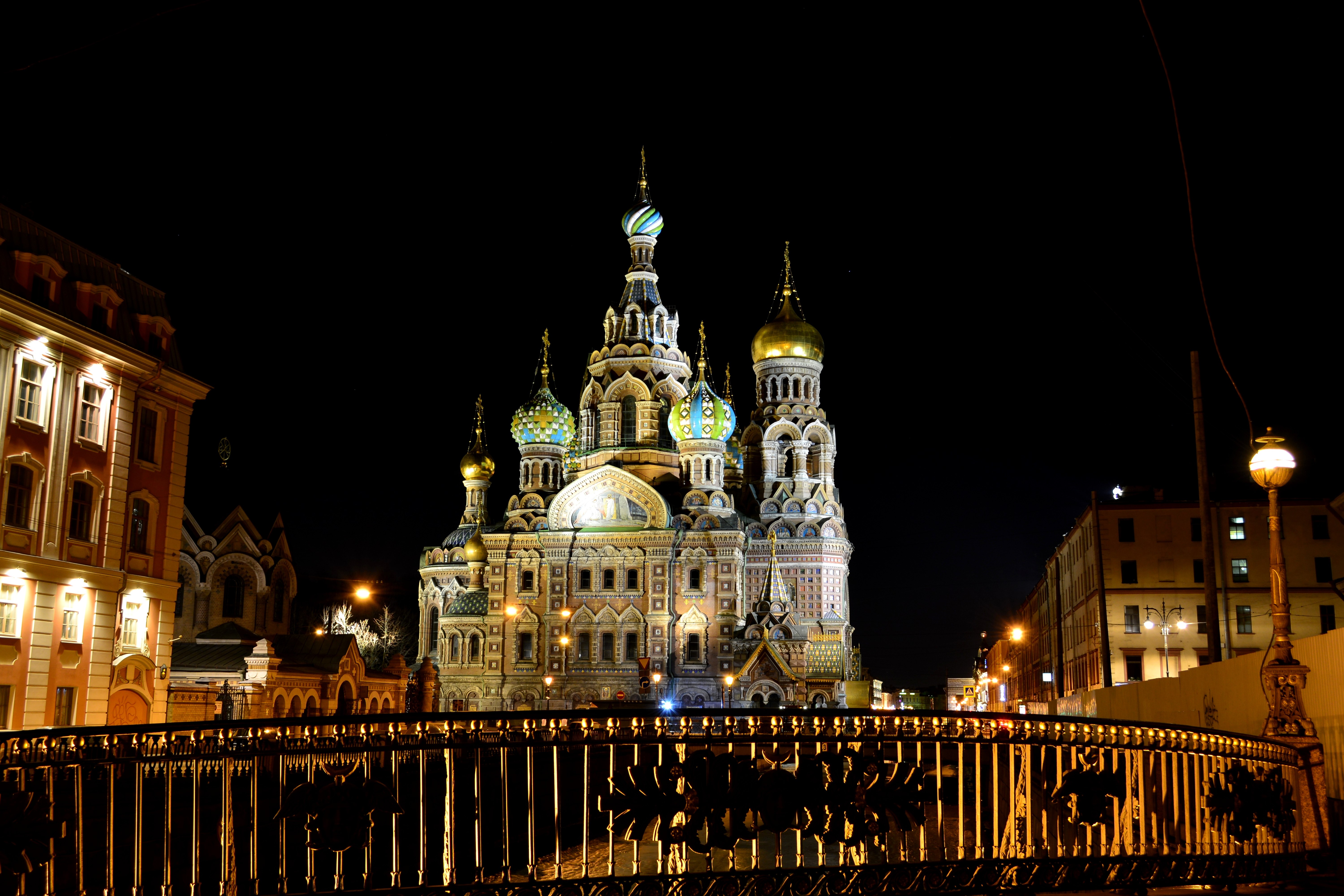 Cathedral of the Resurrection of Christ at Night in St. Petersburg HD Wallpaper