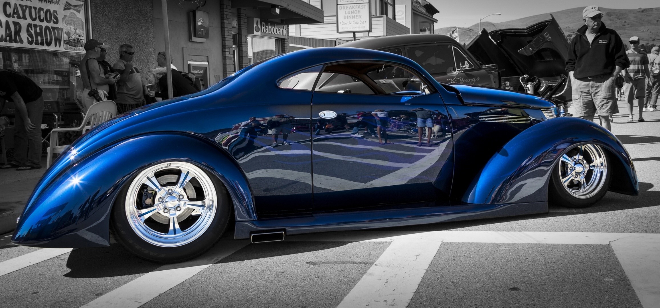 Blue Retro Car at Cayucos Car Show HD Wallpaper