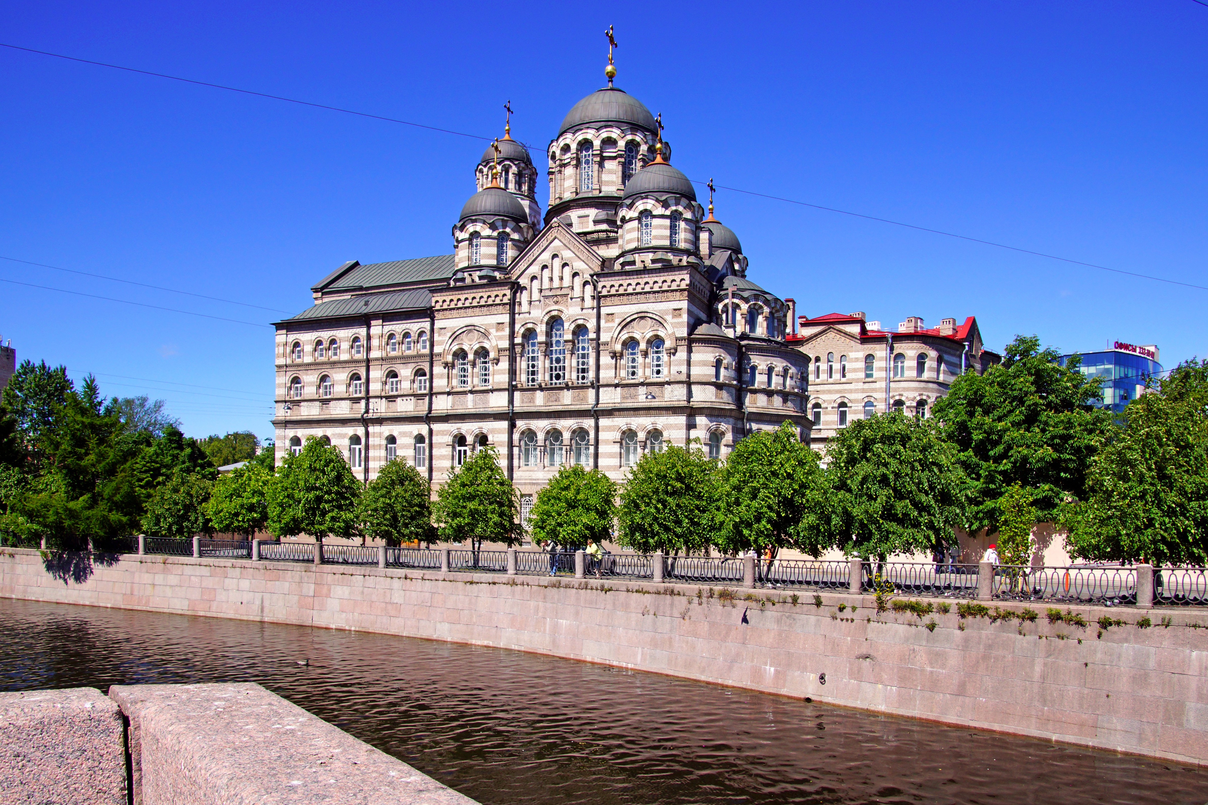 4K Russia St. Petersburg Temples River Trees HD Wallpaper