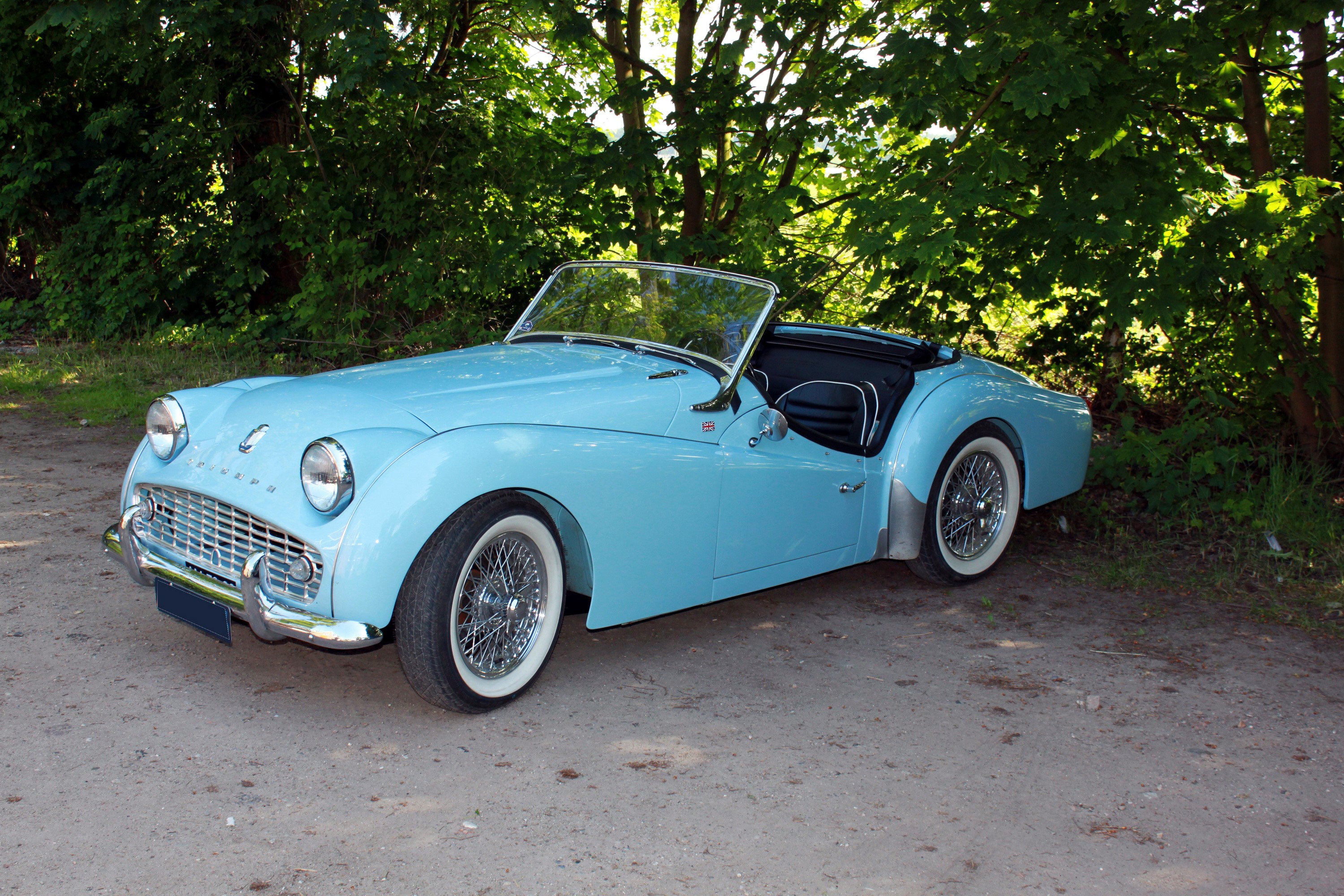 Light Blue 1957 Triumph TR3 Cabriolet HD Wallpaper