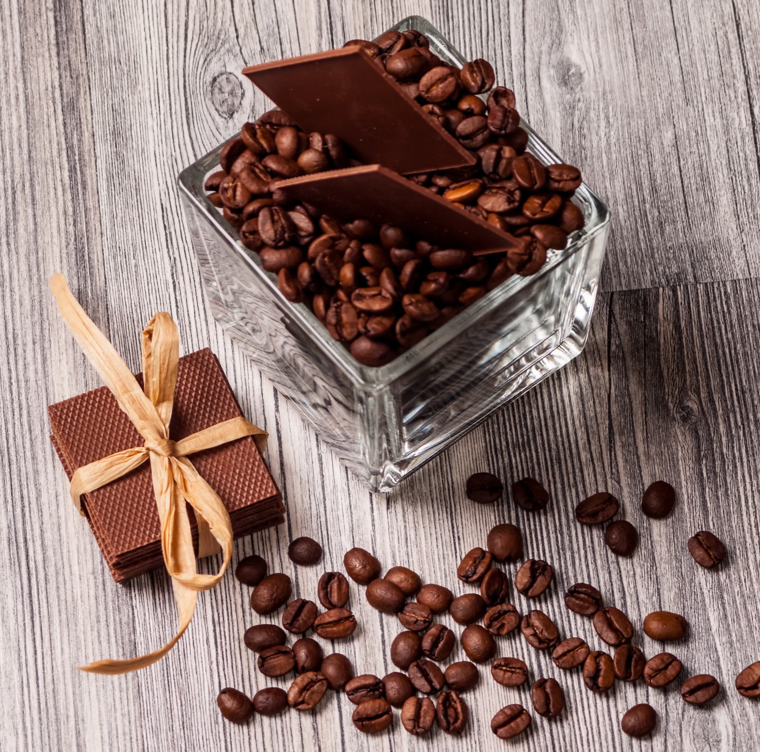 Coffee beans and chocolate wafers HD Wallpaper