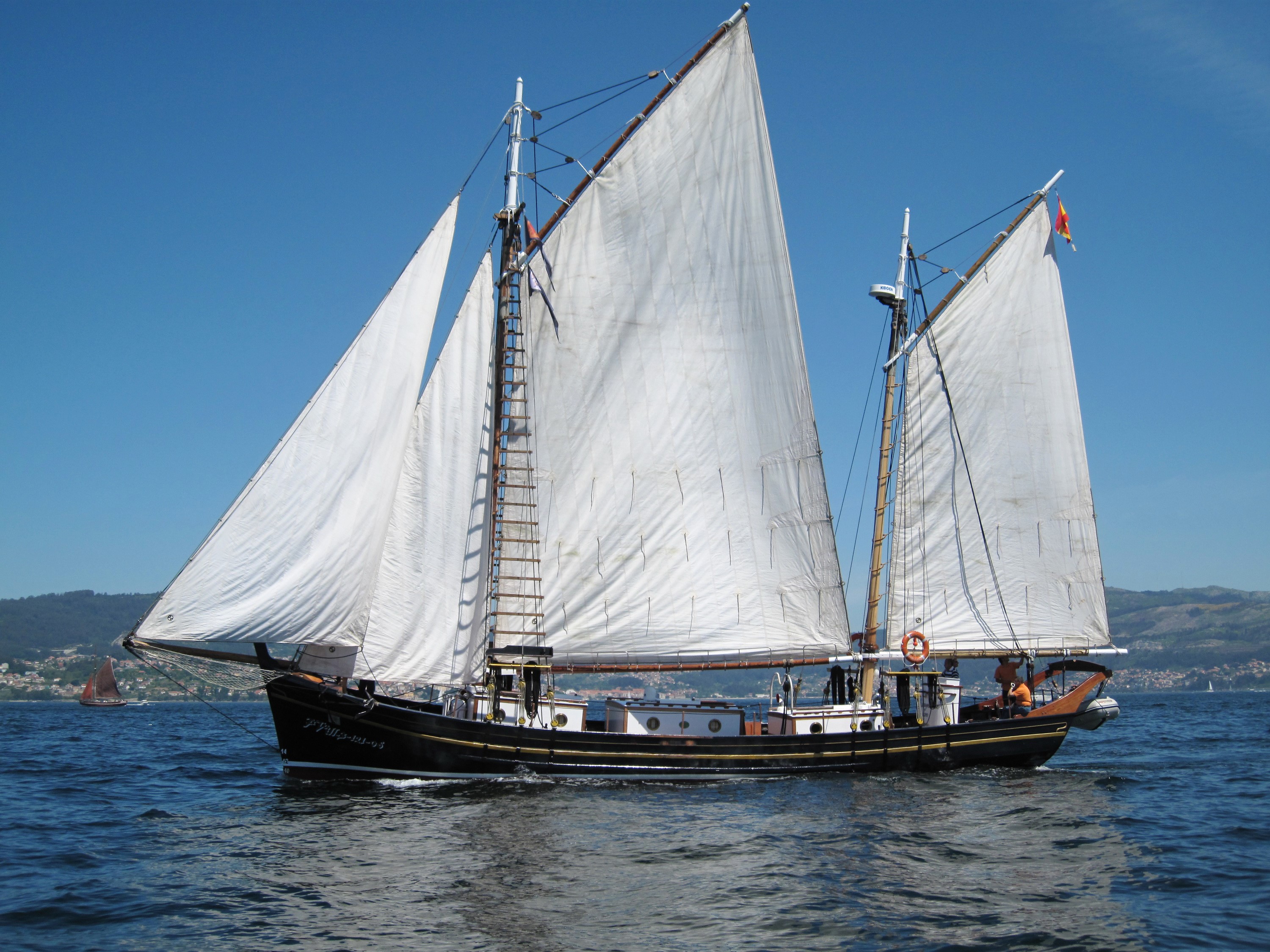 Sailing ship with white sails on the sea HD Wallpaper