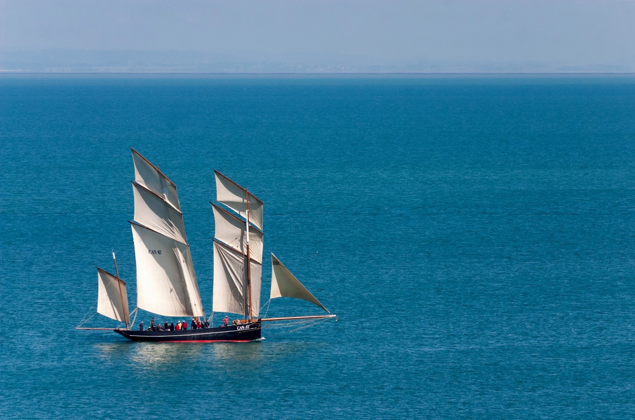 La Cancalaise lugger sailing on the sea HD Wallpaper
