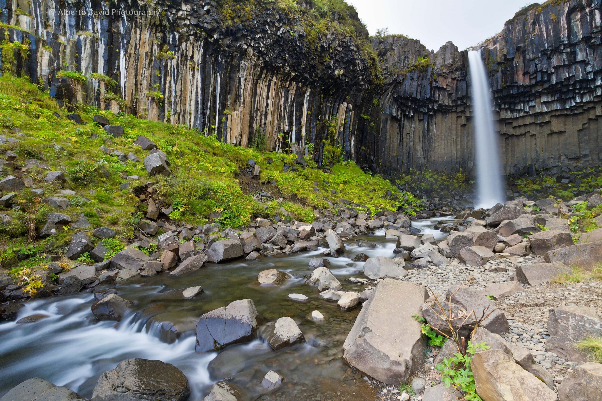 Svartifoss Waterfall with Basalt Columns HD Wallpaper
