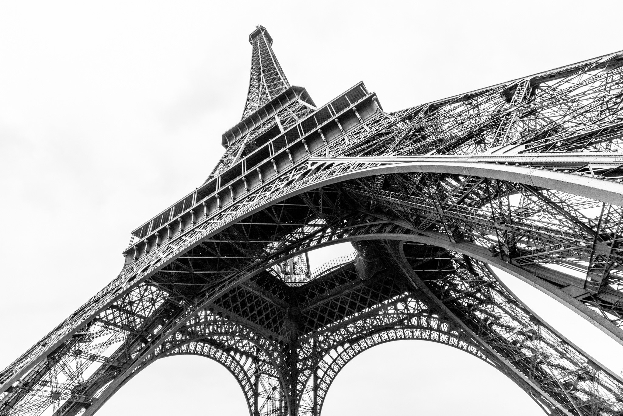 Eiffel Tower, Paris, France HD Wallpaper