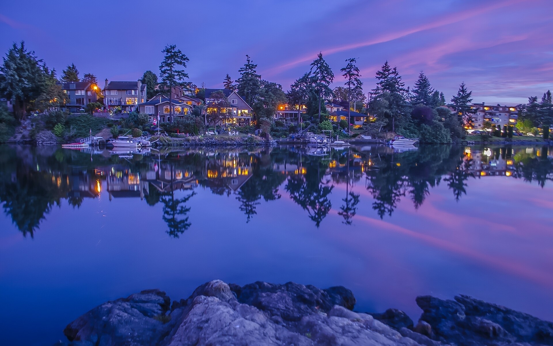 Houses on Vancouver Island, British Columbia, Canada at Dusk HD Wallpaper