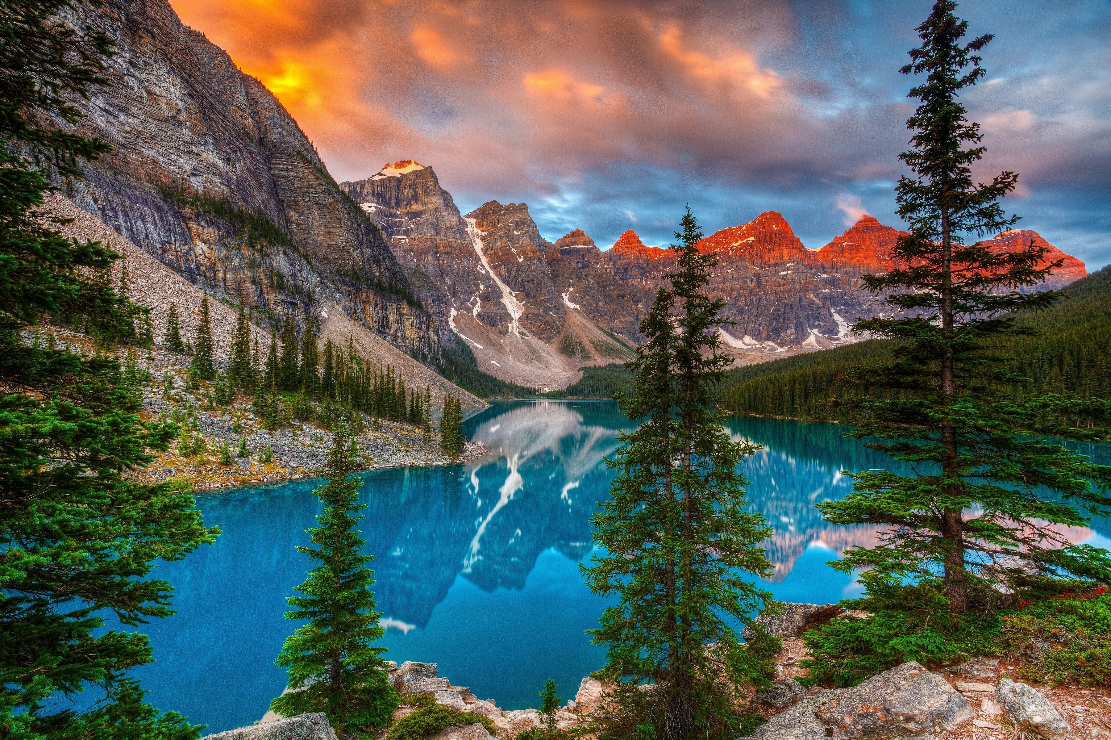 Moraine Lake and Valley of the Ten Peaks, Canada HD Wallpaper