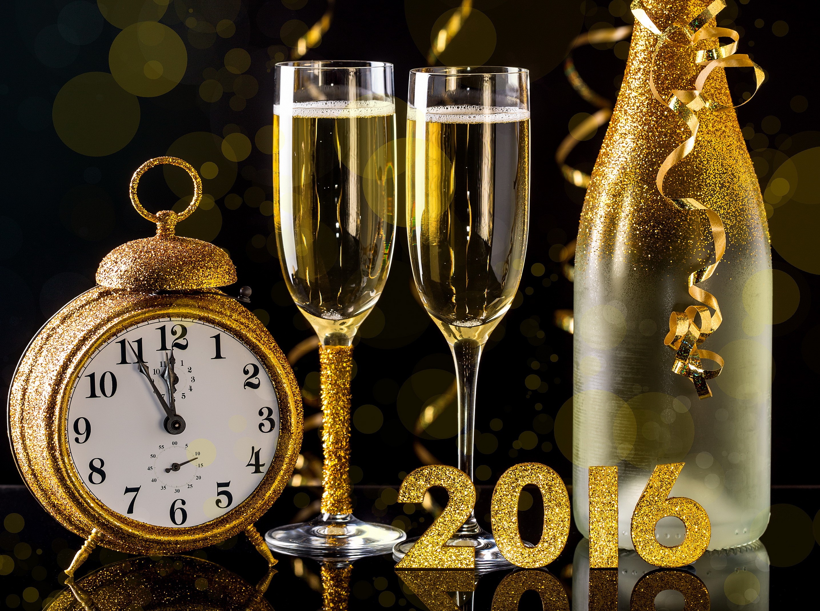 New Year's Eve celebration with champagne and clock HD Wallpaper