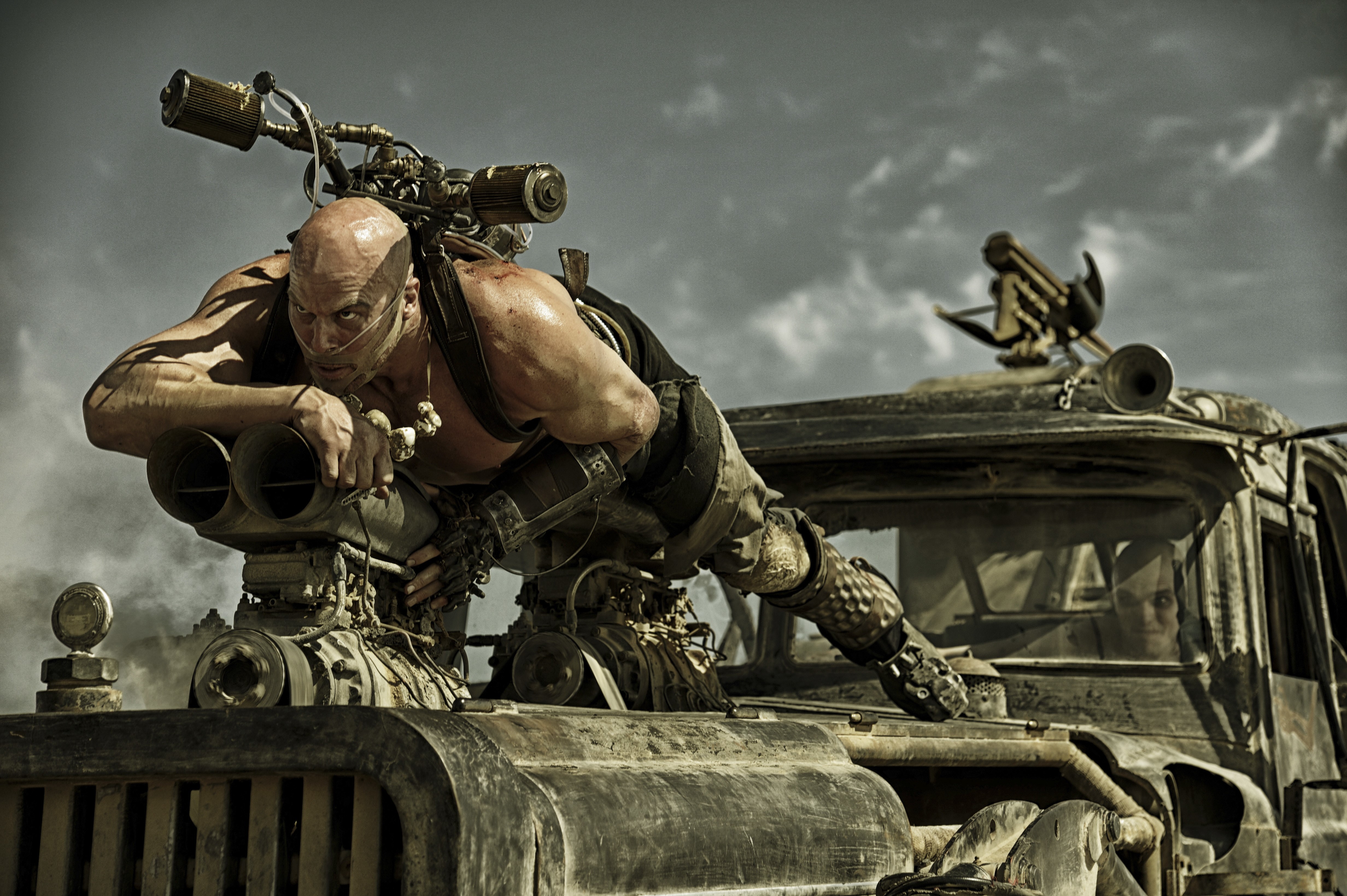 4K Mad Max: Fury Road Man on Vehicle HD Wallpaper