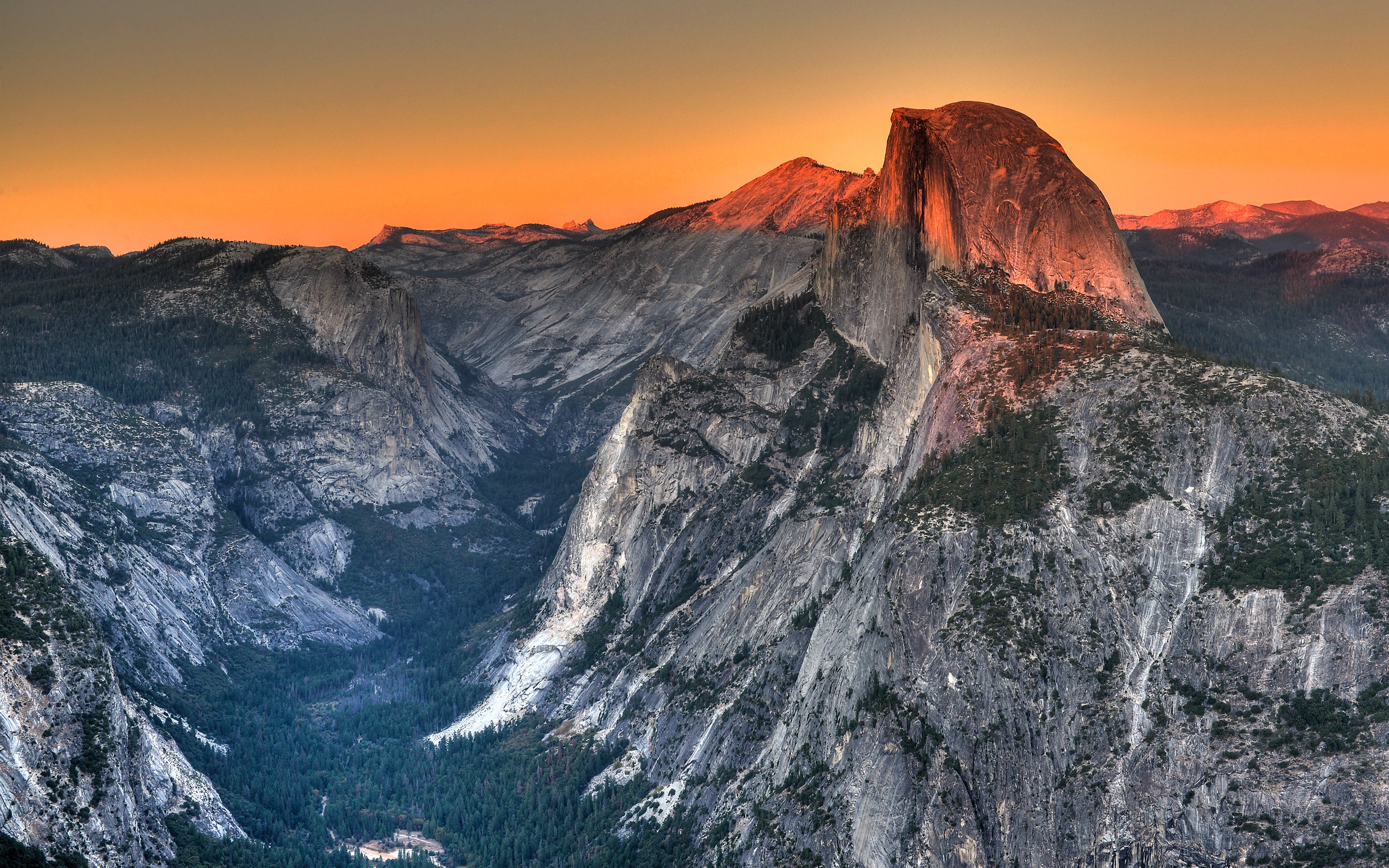 Half Dome in Yosemite National Park at Sunset HD Wallpaper