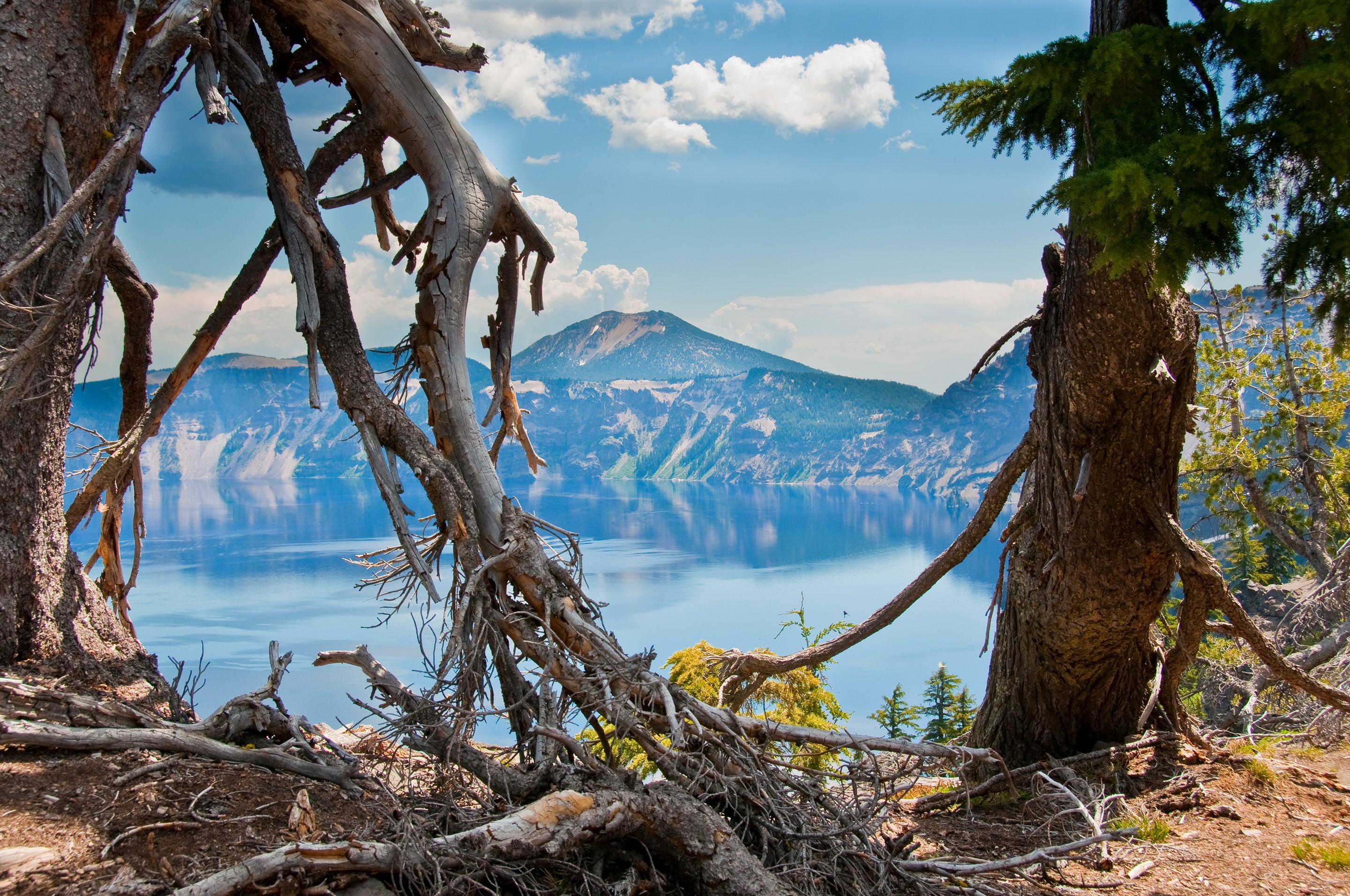 Crater Lake National Park, Oregon, USA HD Wallpaper