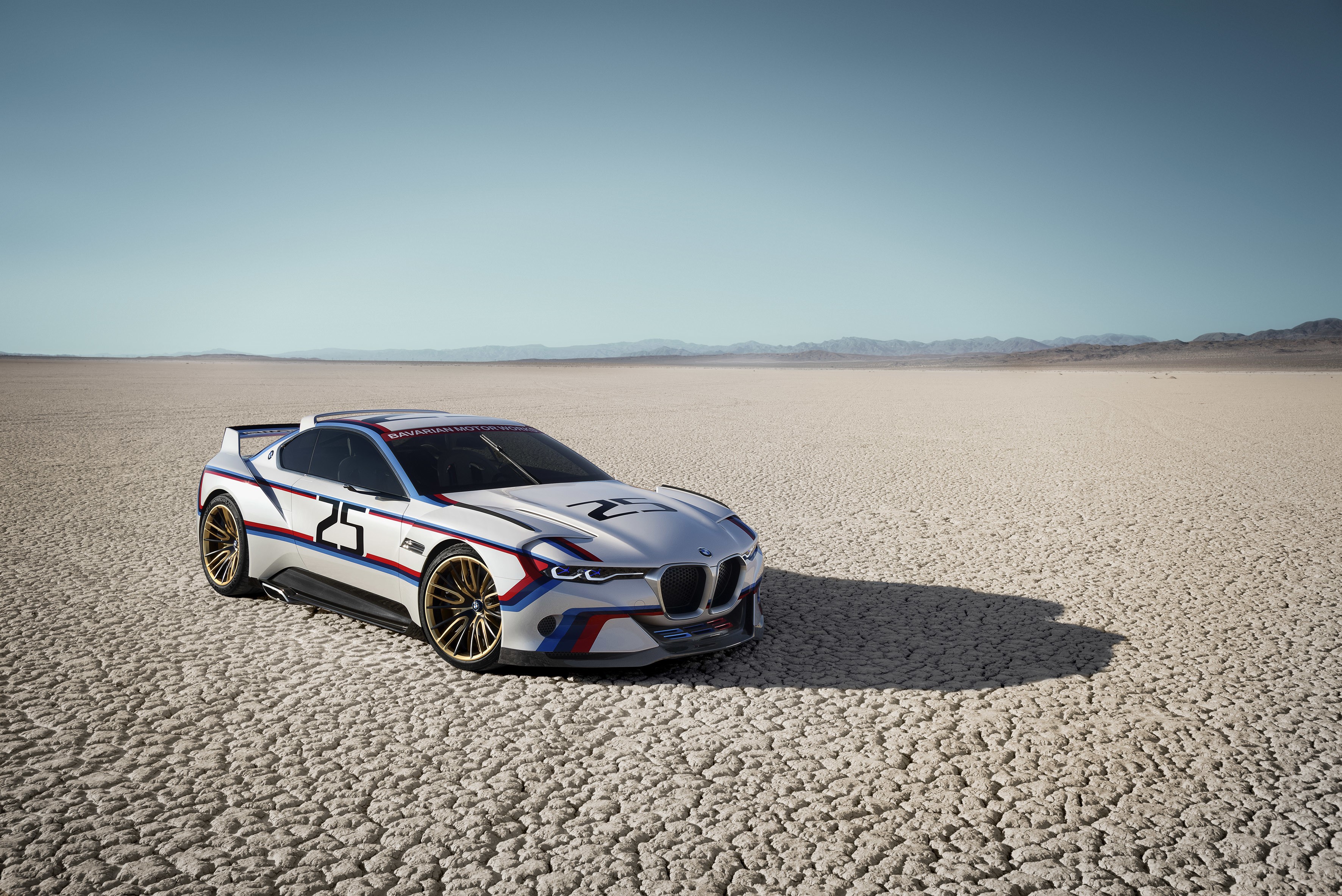 BMW 2015 CSL Hommage R concept car in desert HD Wallpaper