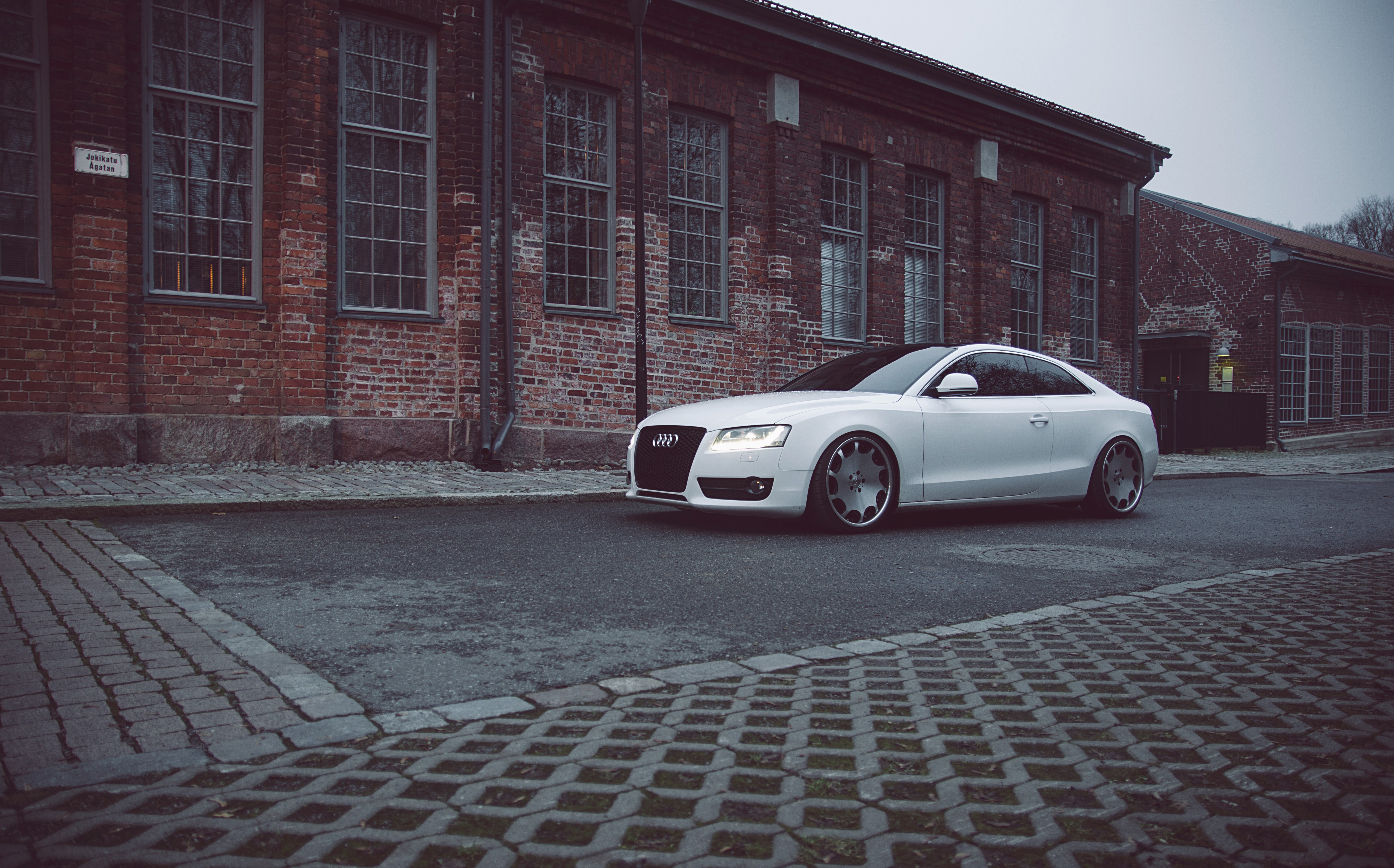 White Audi S5 Coupe HD Wallpaper