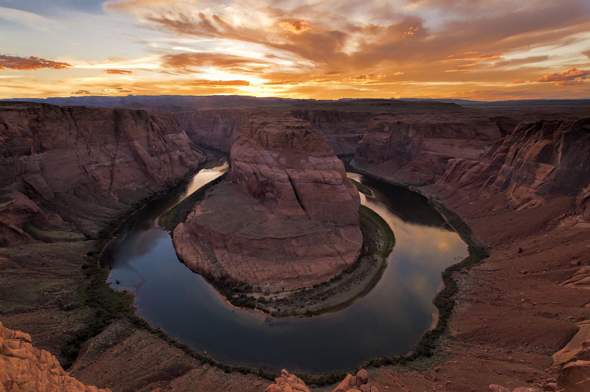 Horseshoe Bend Colorado River Canyon at Sunset HD Wallpaper