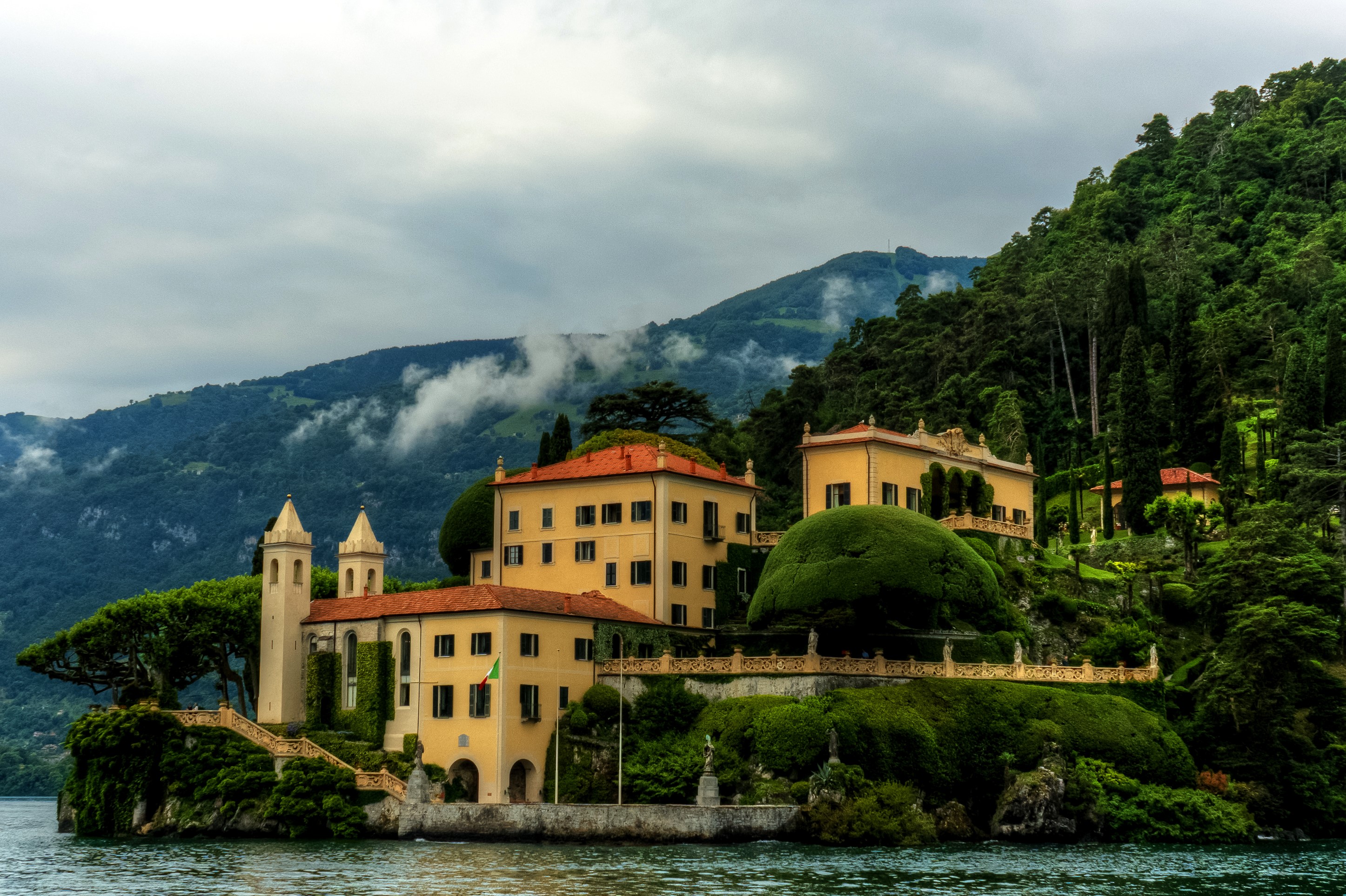 Villa Balbianello Lombardy Italy with Mountains and Lake HD Wallpaper