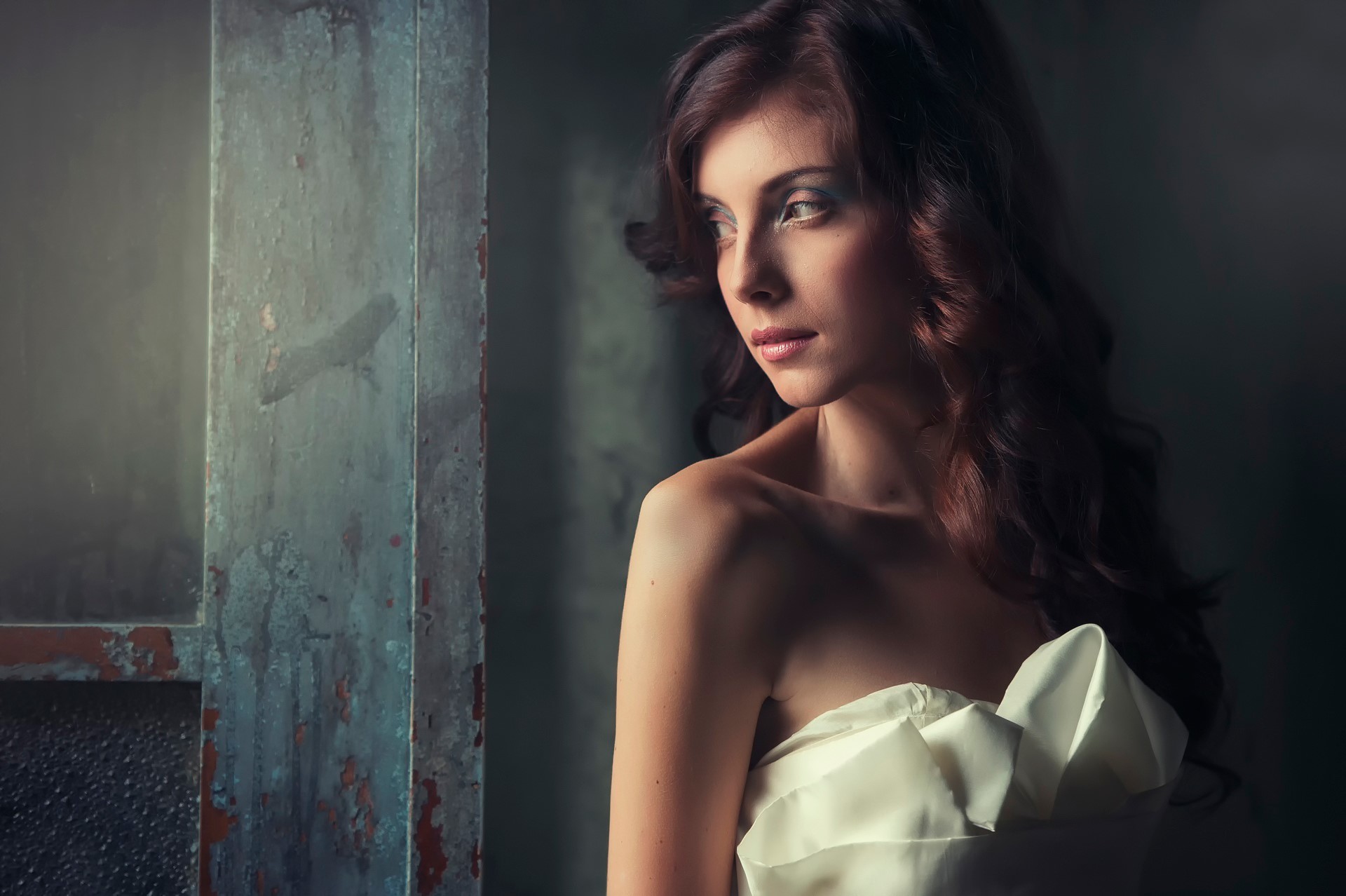 Woman with brown hair in a white dress HD Wallpaper