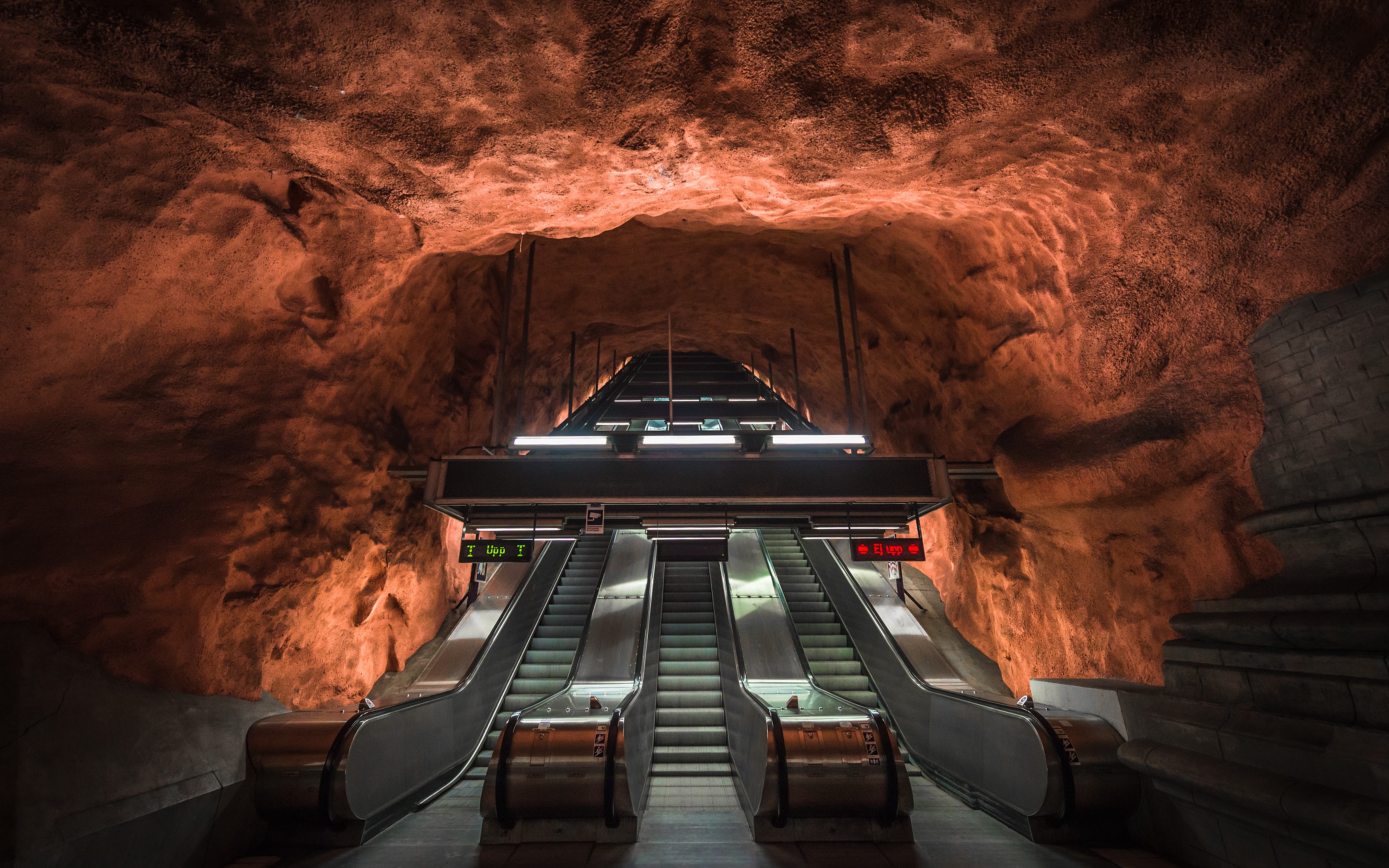 Radhuset T-bana Stockholm subway station escalators HD Wallpaper