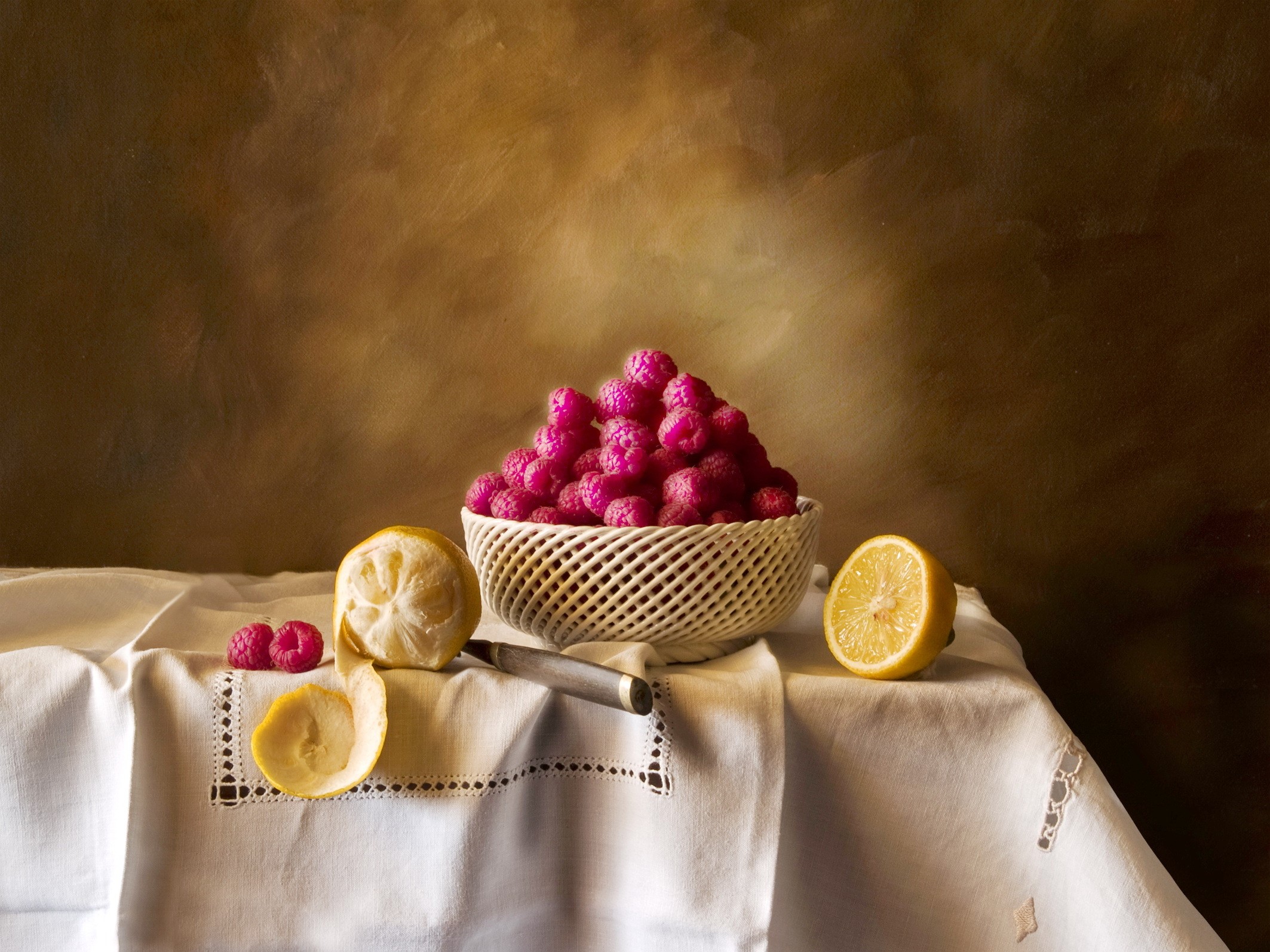 Still-life with raspberries and lemons HD Wallpaper
