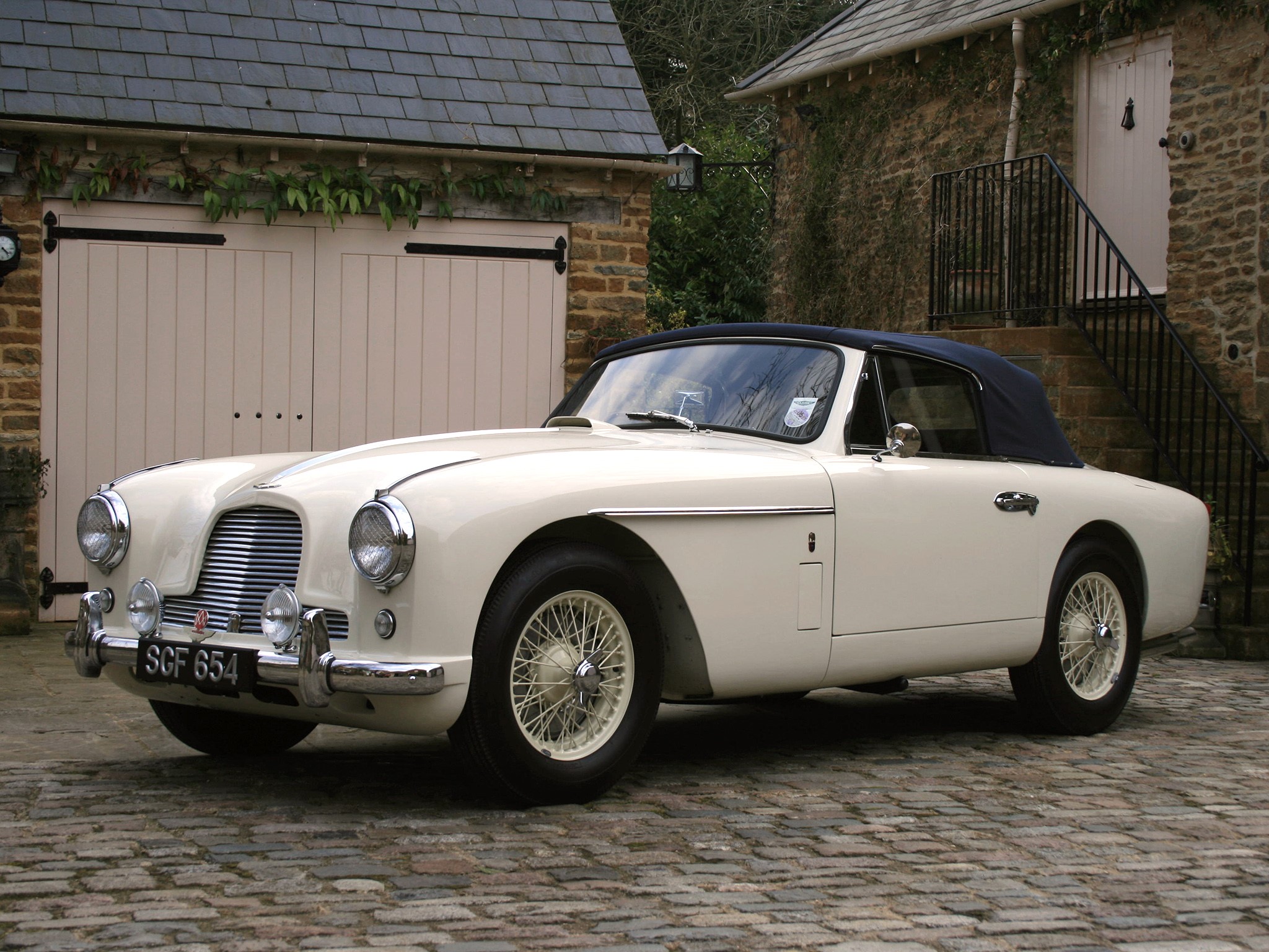1955 Aston Martin DB2 4 Drophead Coupe HD Wallpaper