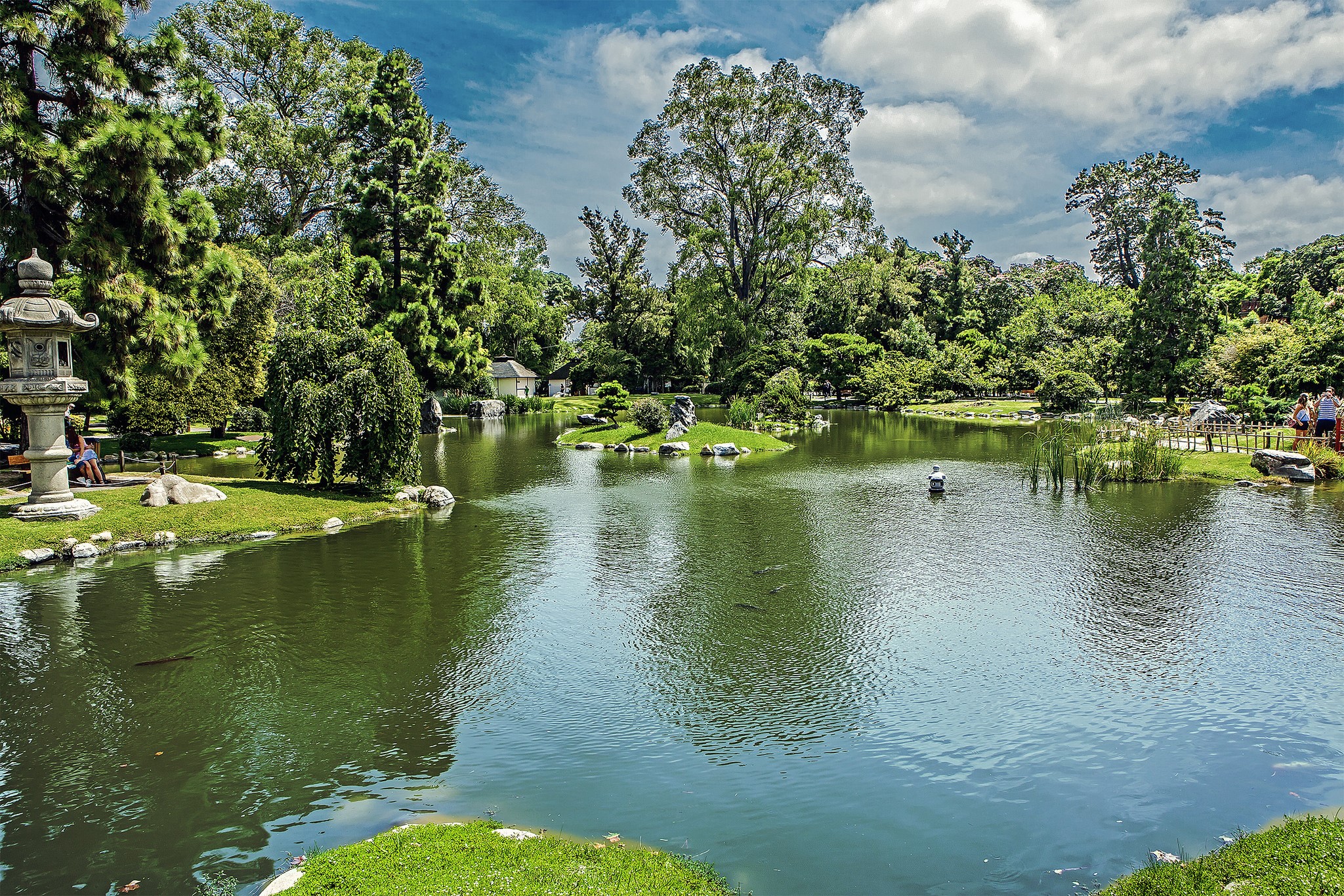 Japanese Garden with Pond and Trees HD Wallpaper