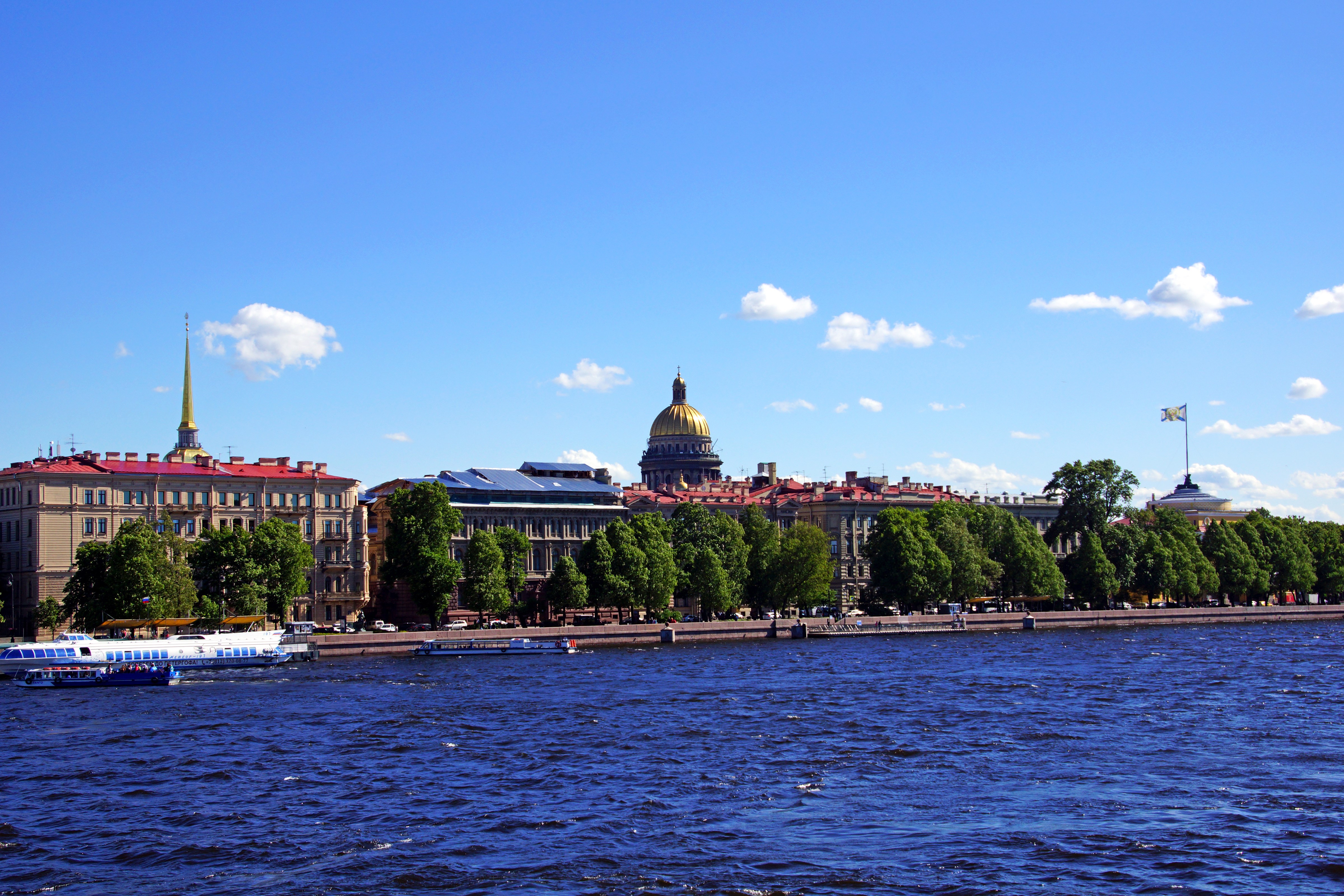 St. Petersburg skyline with river and boats HD Wallpaper