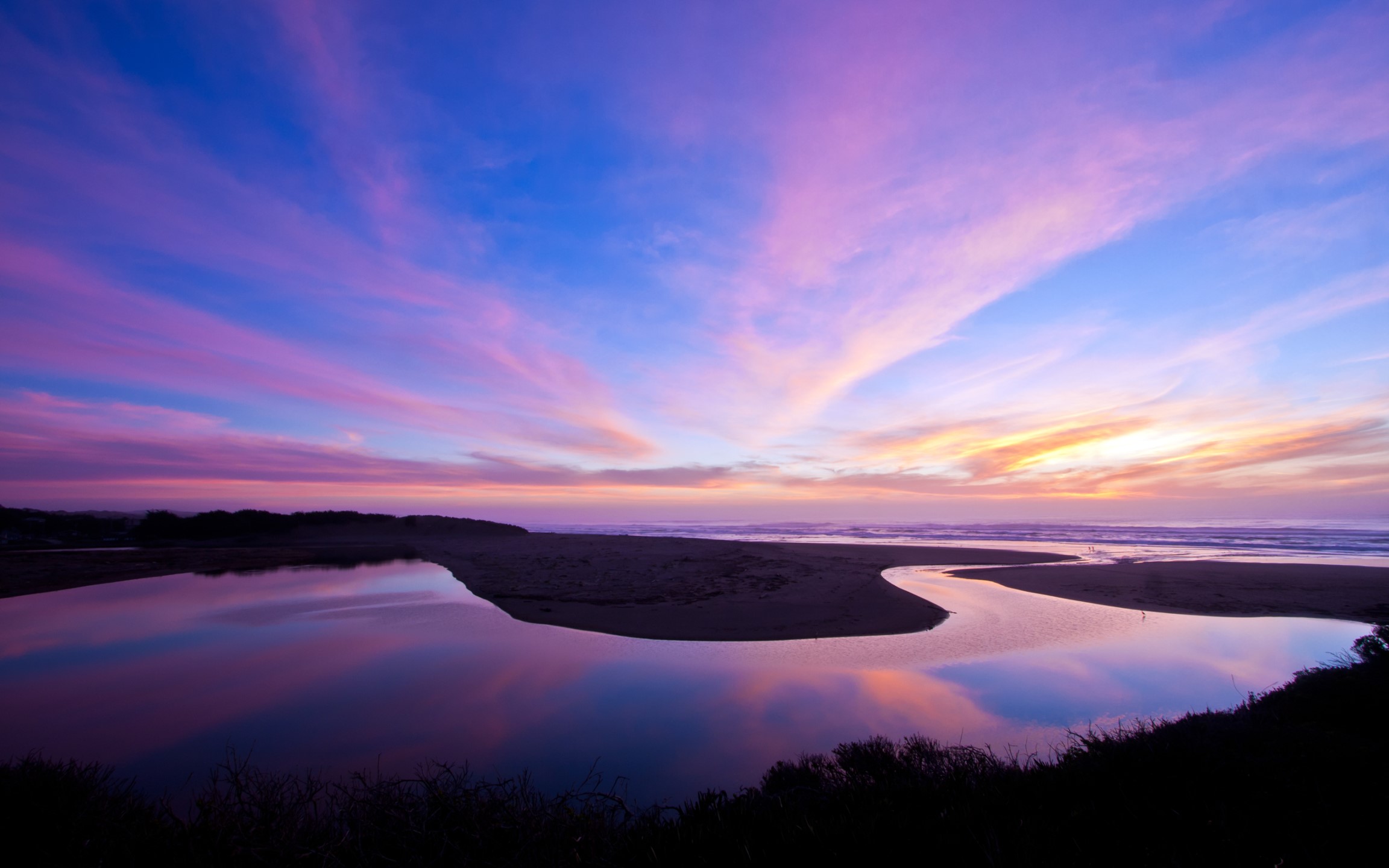 Sunset over North Salmon Creek Beach, California HD Wallpaper