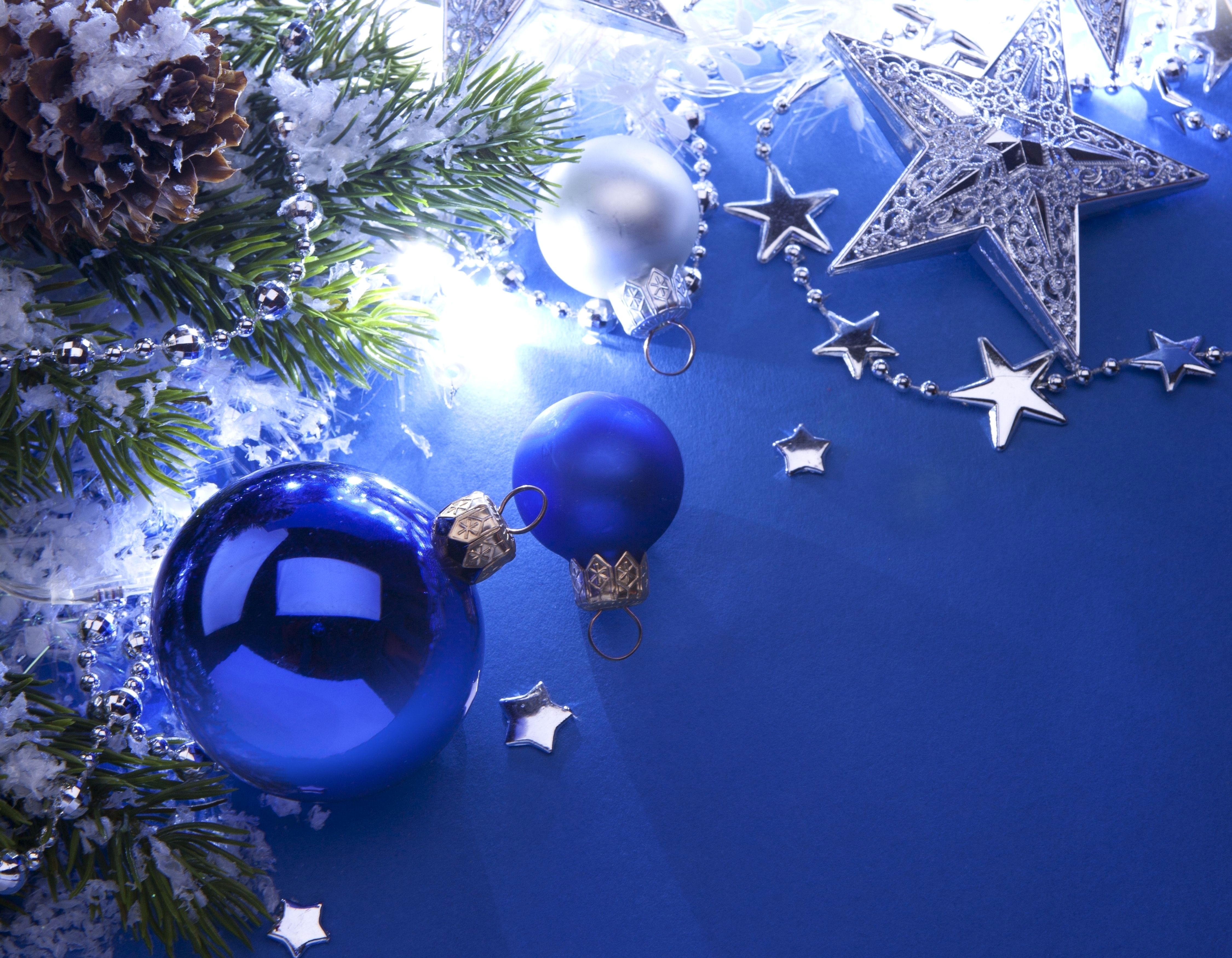 Christmas ornaments and pine branches with snow HD Wallpaper