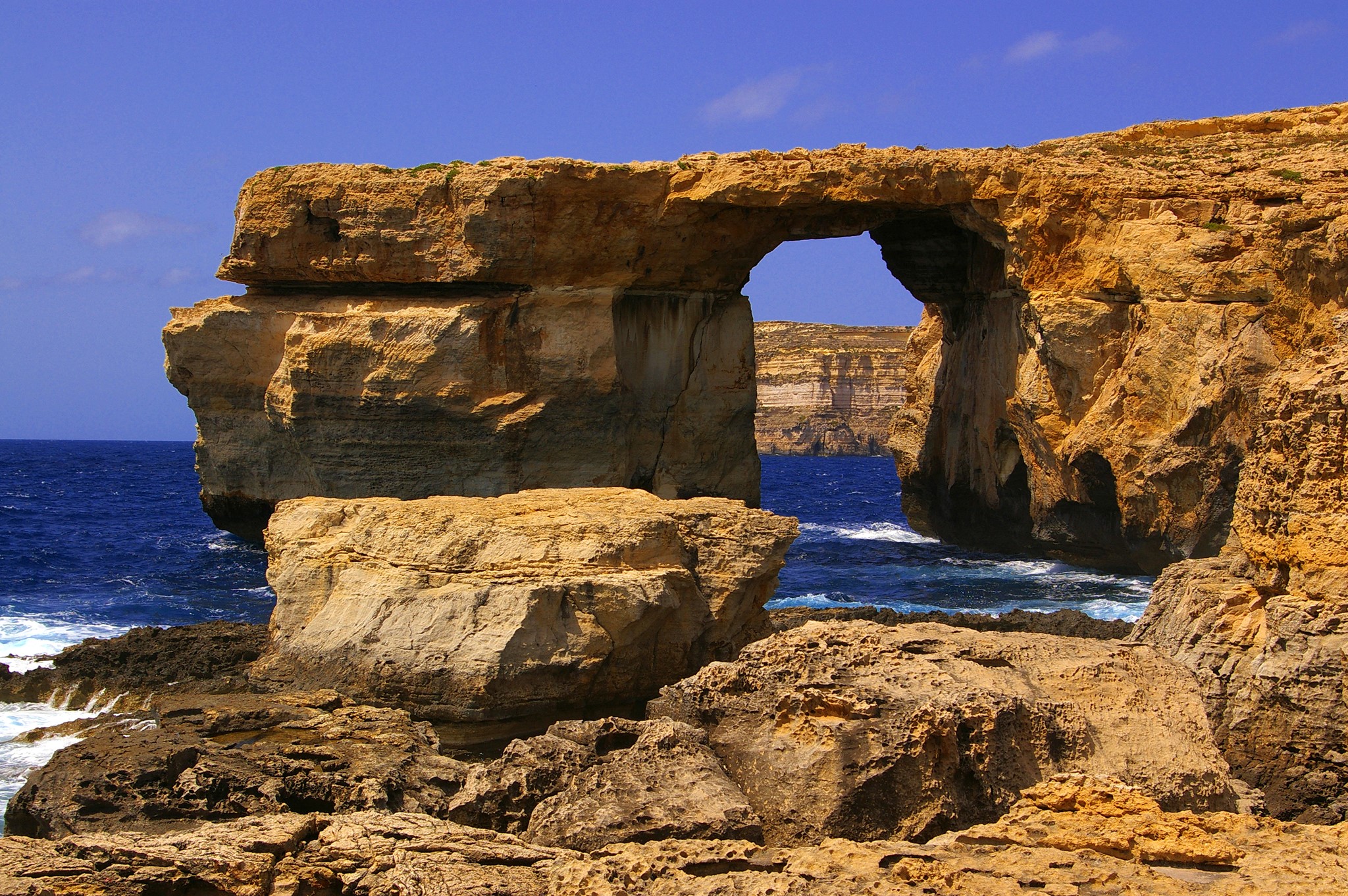 Azure Window rock formation in Malta HD Wallpaper