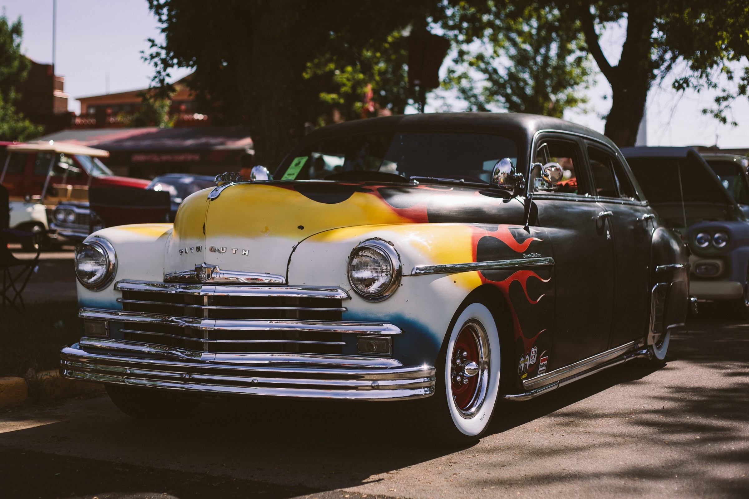 Retro Plymouth car with flame paint HD Wallpaper