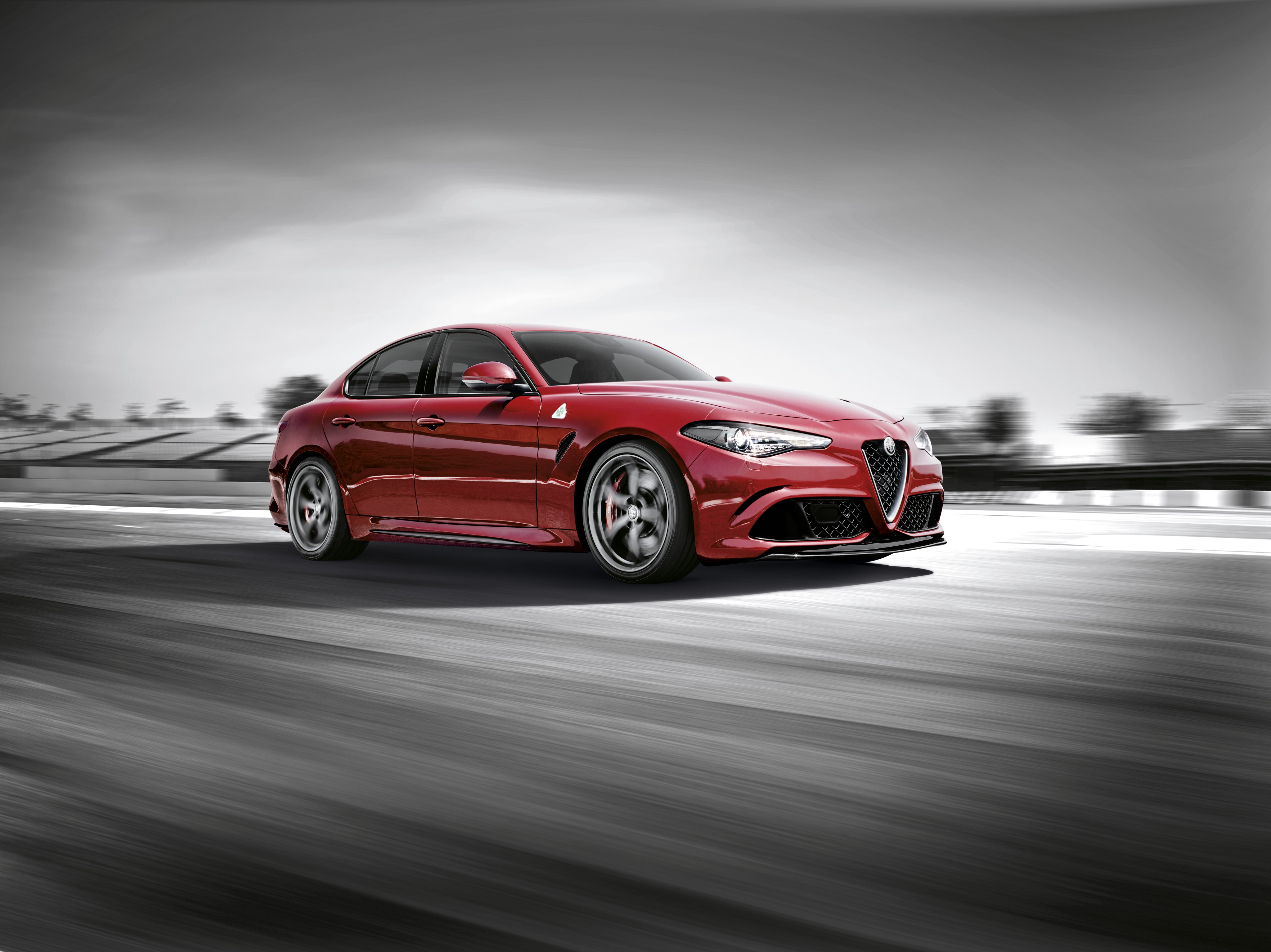 Red Alfa Romeo Giulia Quadrifoglio on Track HD Wallpaper